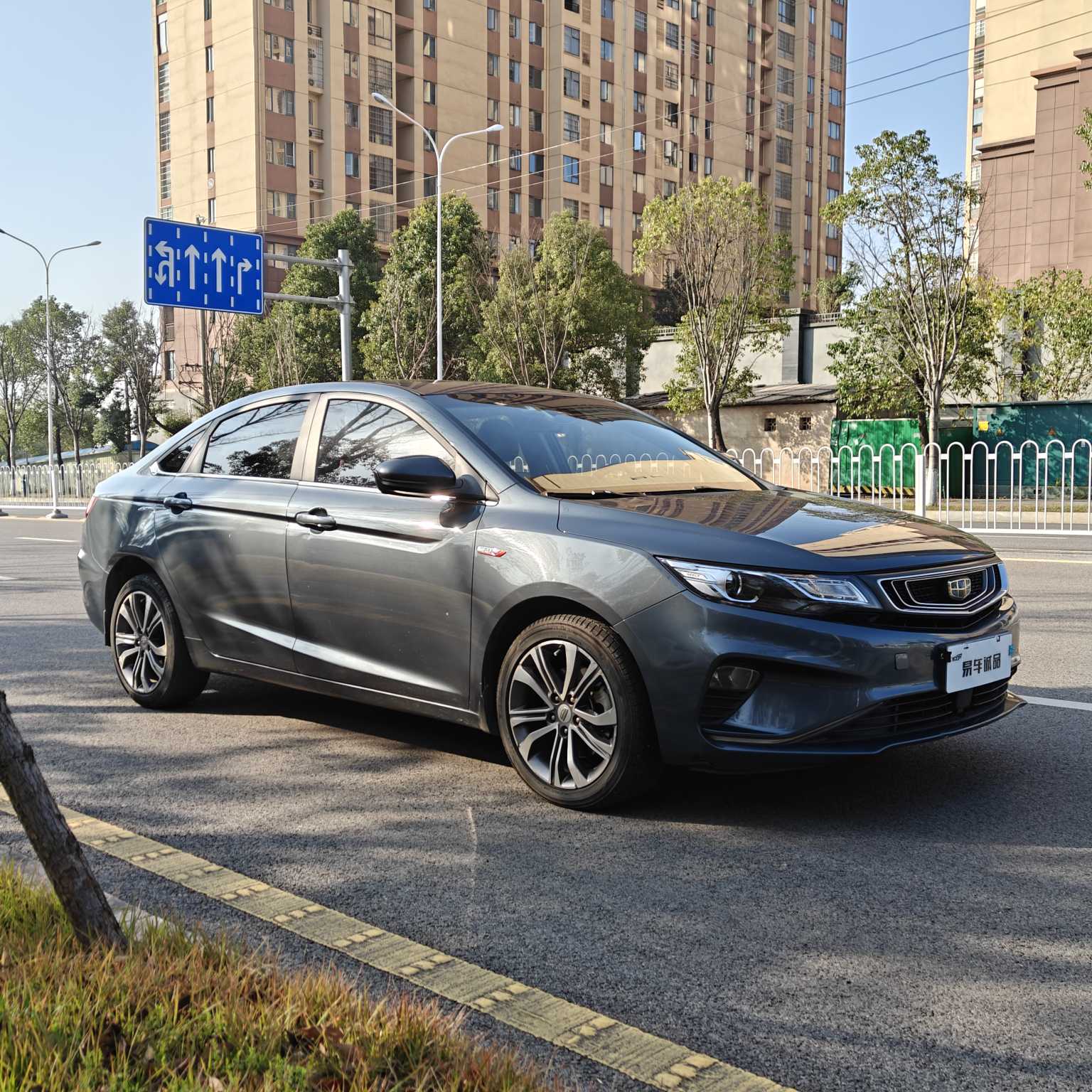 Emgrand GL 2018 car image #3