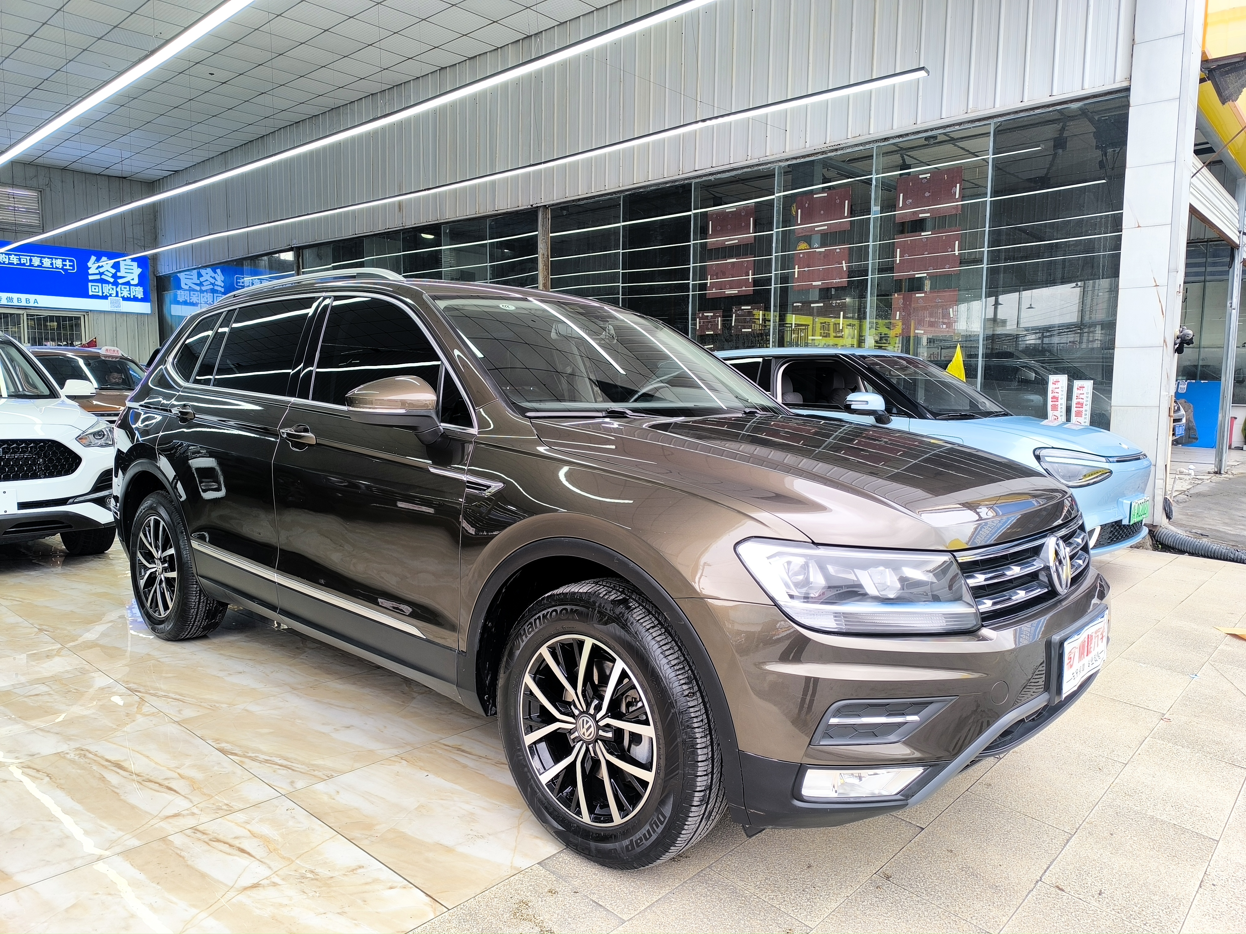 Volkswagen Tiguan L 2018 #3 Volkswagen Tiguan L 2018 car image #3