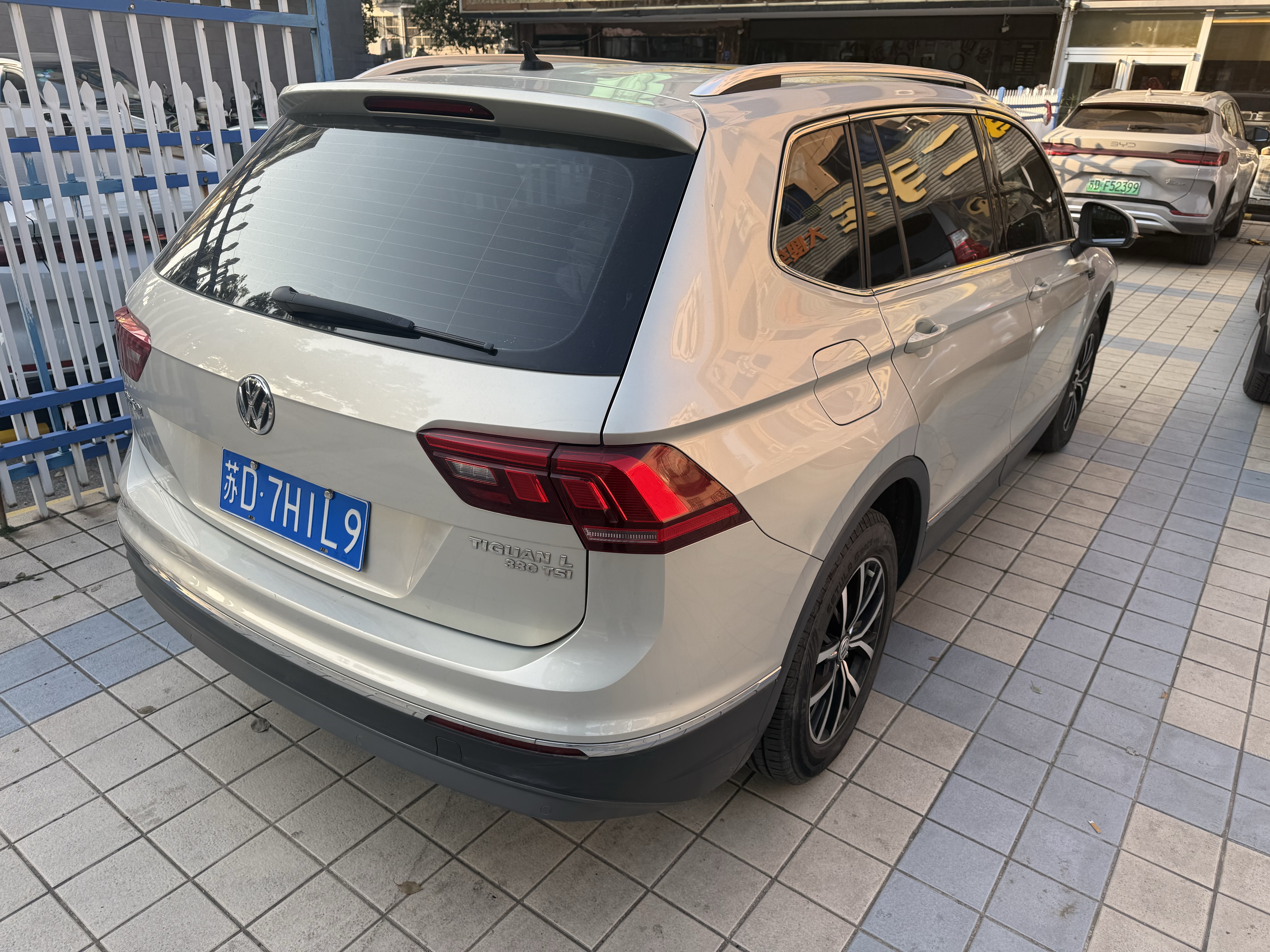Volkswagen Tiguan L 2019 #3 Volkswagen Tiguan L 2019 car image #3