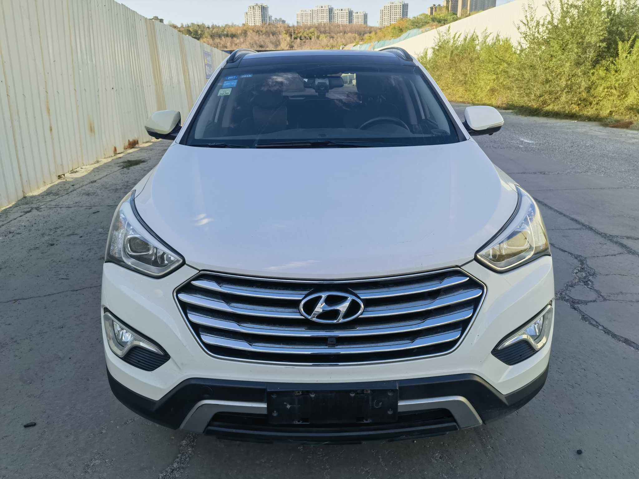 Hyundai Grand Santa Fe 2016 car image #3