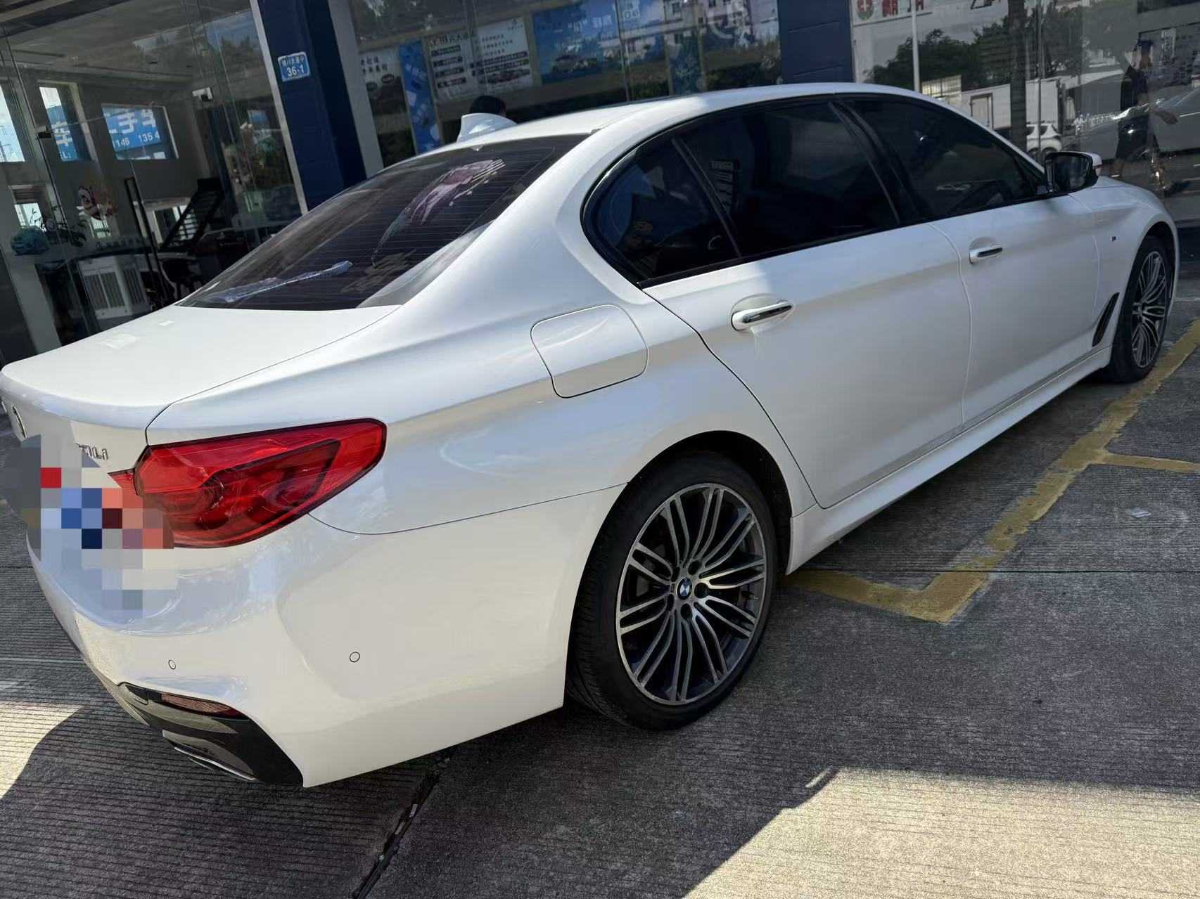 BMW 5 Series 2017 #3 BMW 5 Series 2017 car image #3