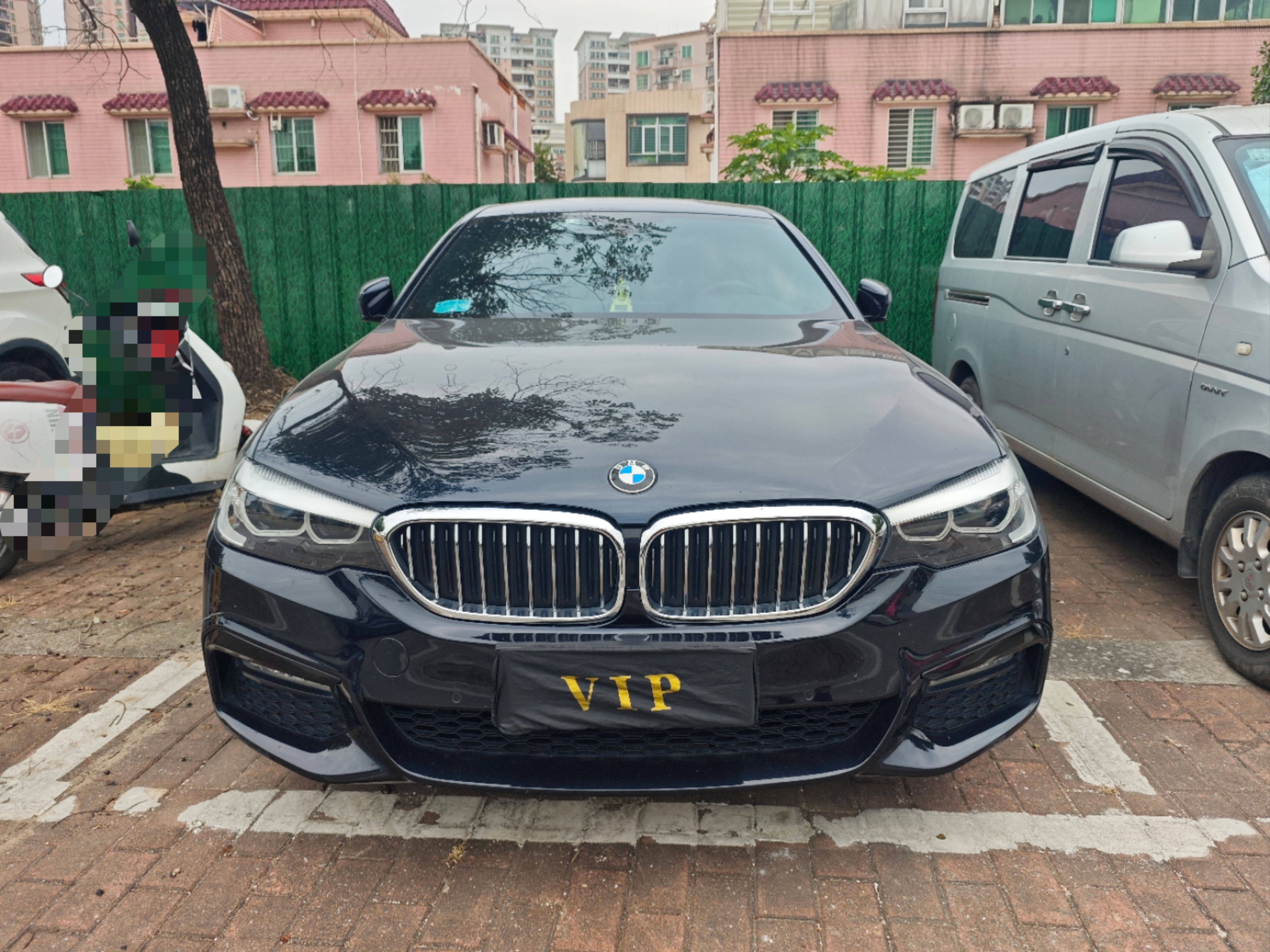 BMW M760Le 2019 immagine di auto #3