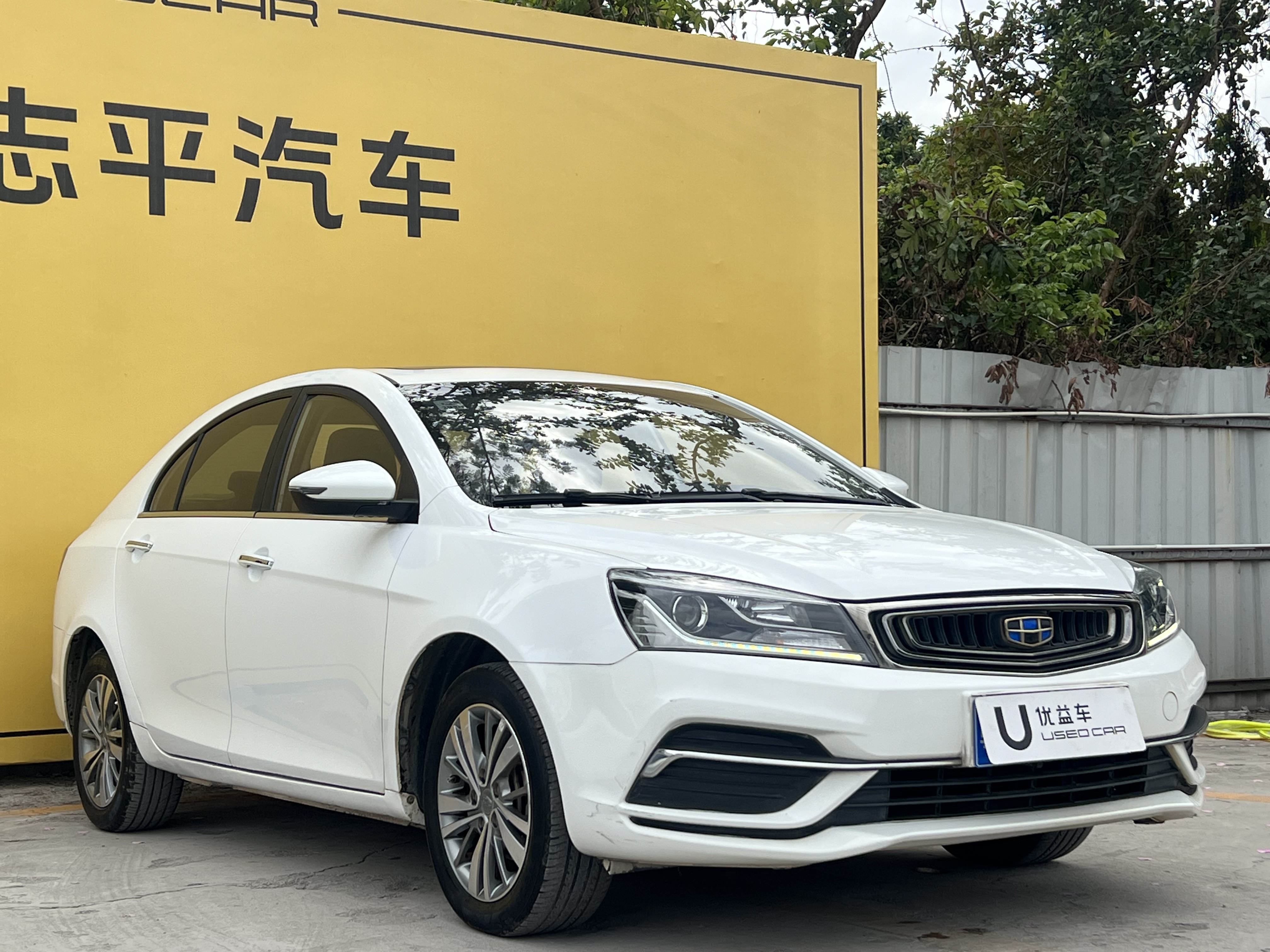 GEELY Emgrand 2018 car image #3
