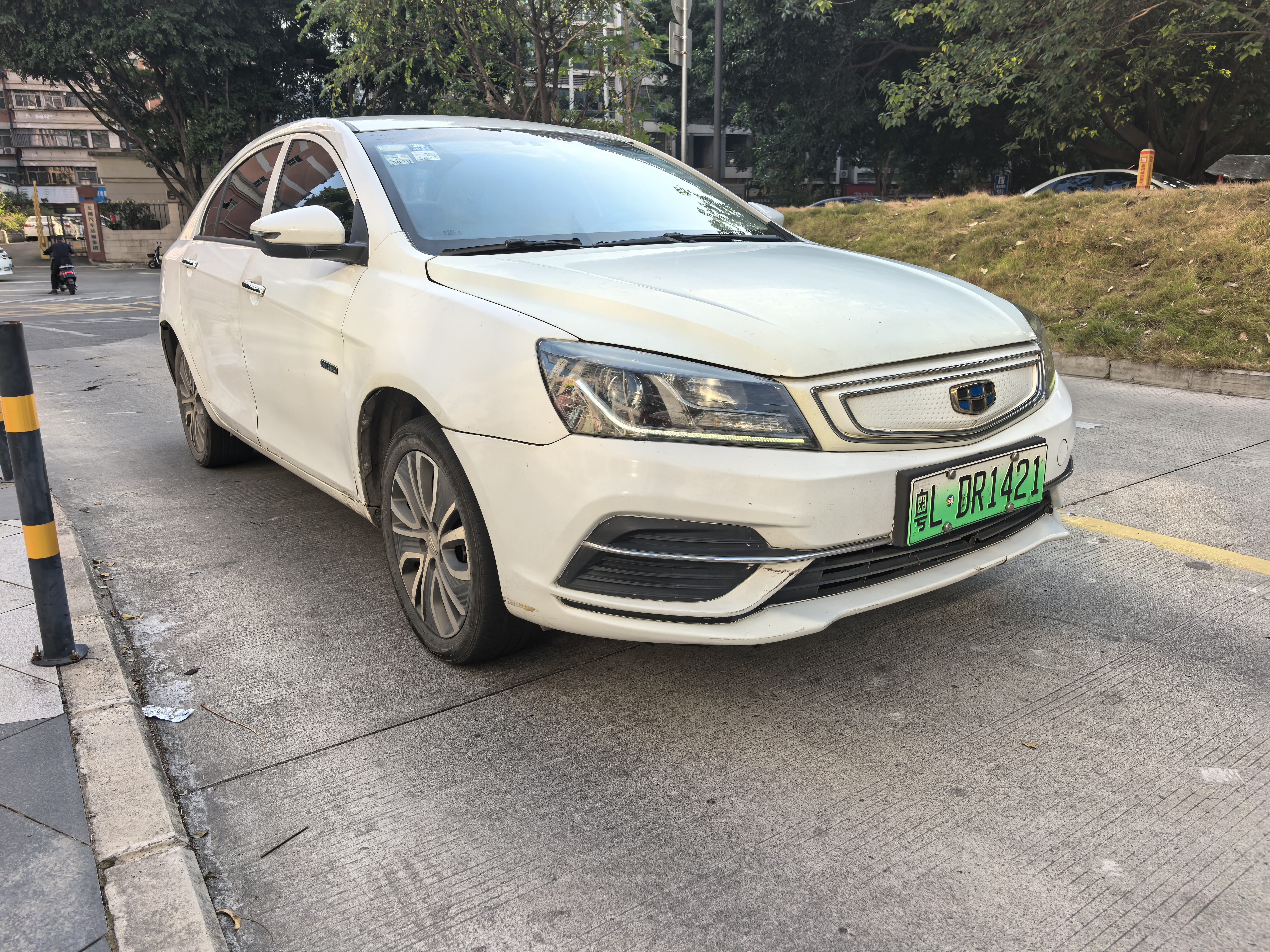 GEELY Emgrand New Energy 2018 #3 GEELY Emgrand New Energy 2018 car image #3