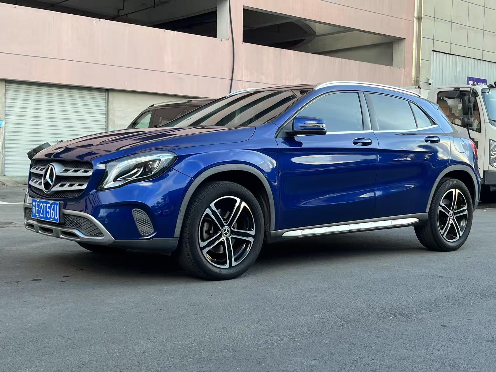 Mercedes-Benz GLA Class 2018 car image #3
