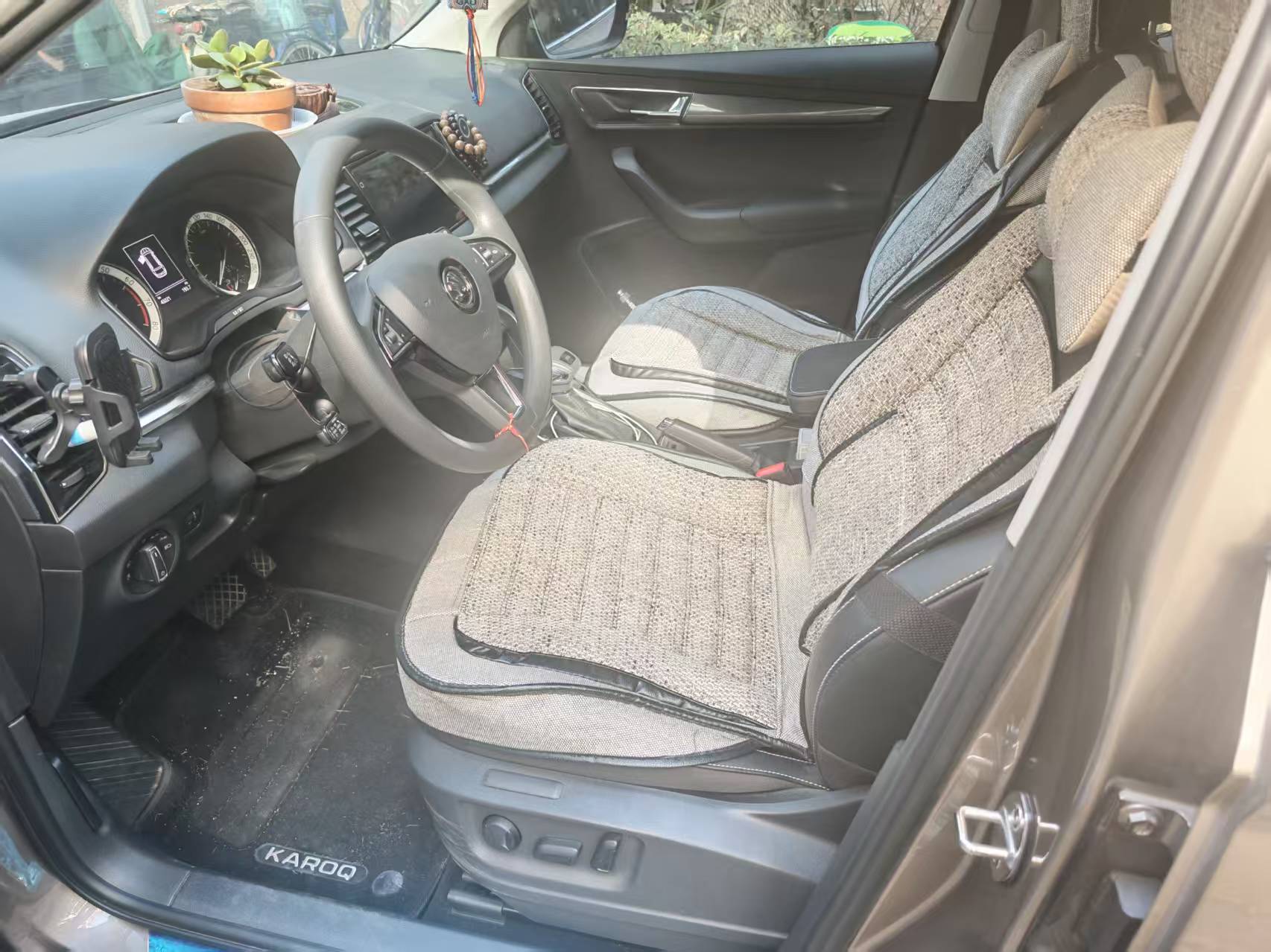 Skoda Karoq 2018 изображение автомобиля #3