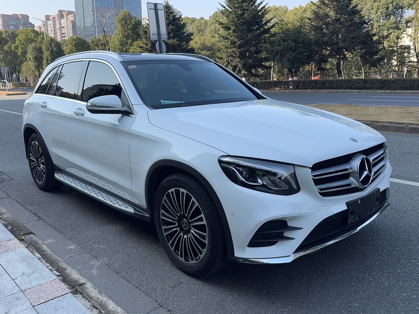 Mercedes-Benz GLC Class 2018 immagine di auto #3