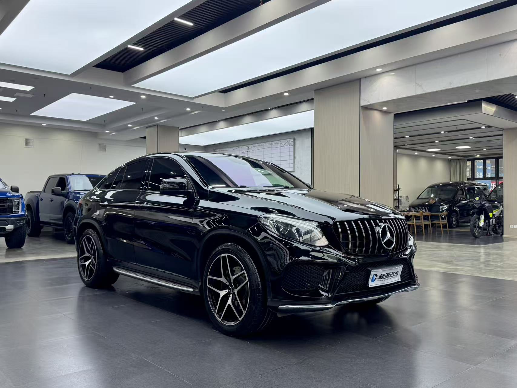 Mercedes-Benz GLE Coupe 2019 #3 Mercedes-Benz GLE Coupe 2019 car image #3