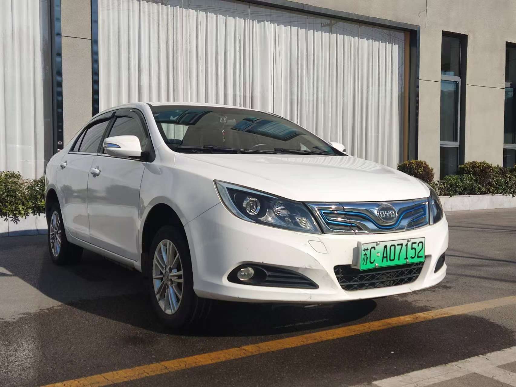 BYD e5 2019 car image #3