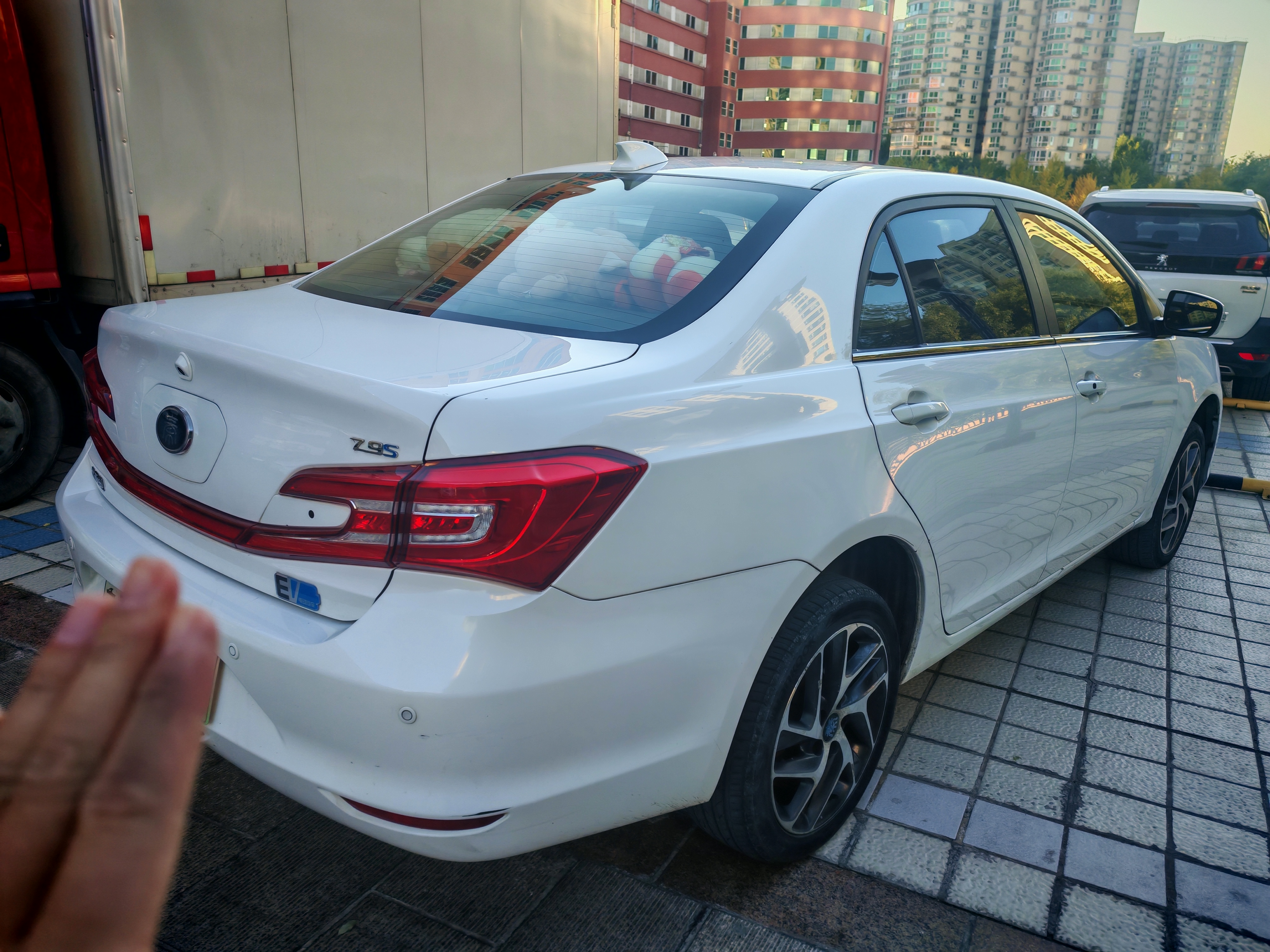 BYD Qin New Energy 2018 #3 BYD Qin New Energy 2018 car image #3