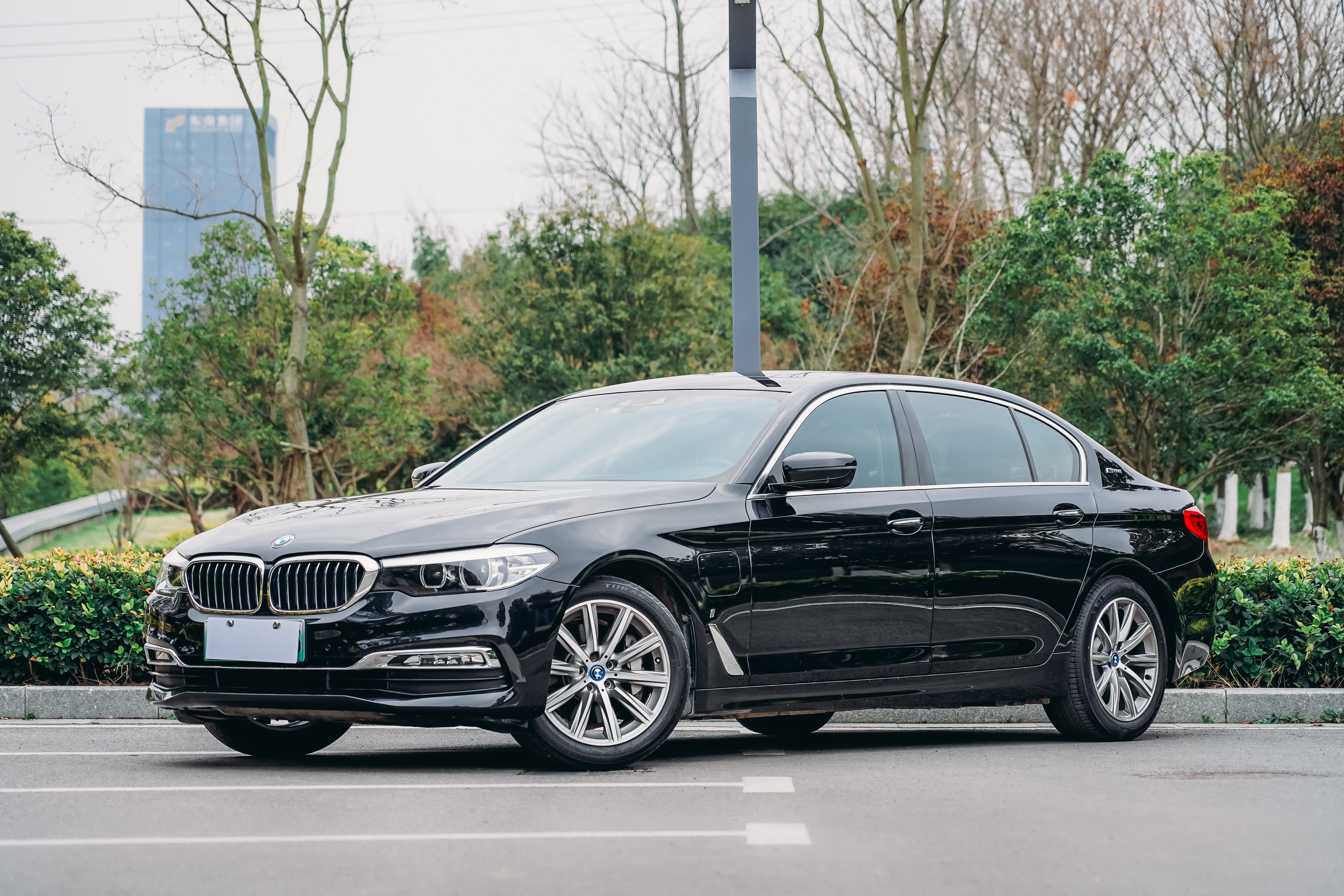 BMW 5 Series New Energy 2018 car image #3