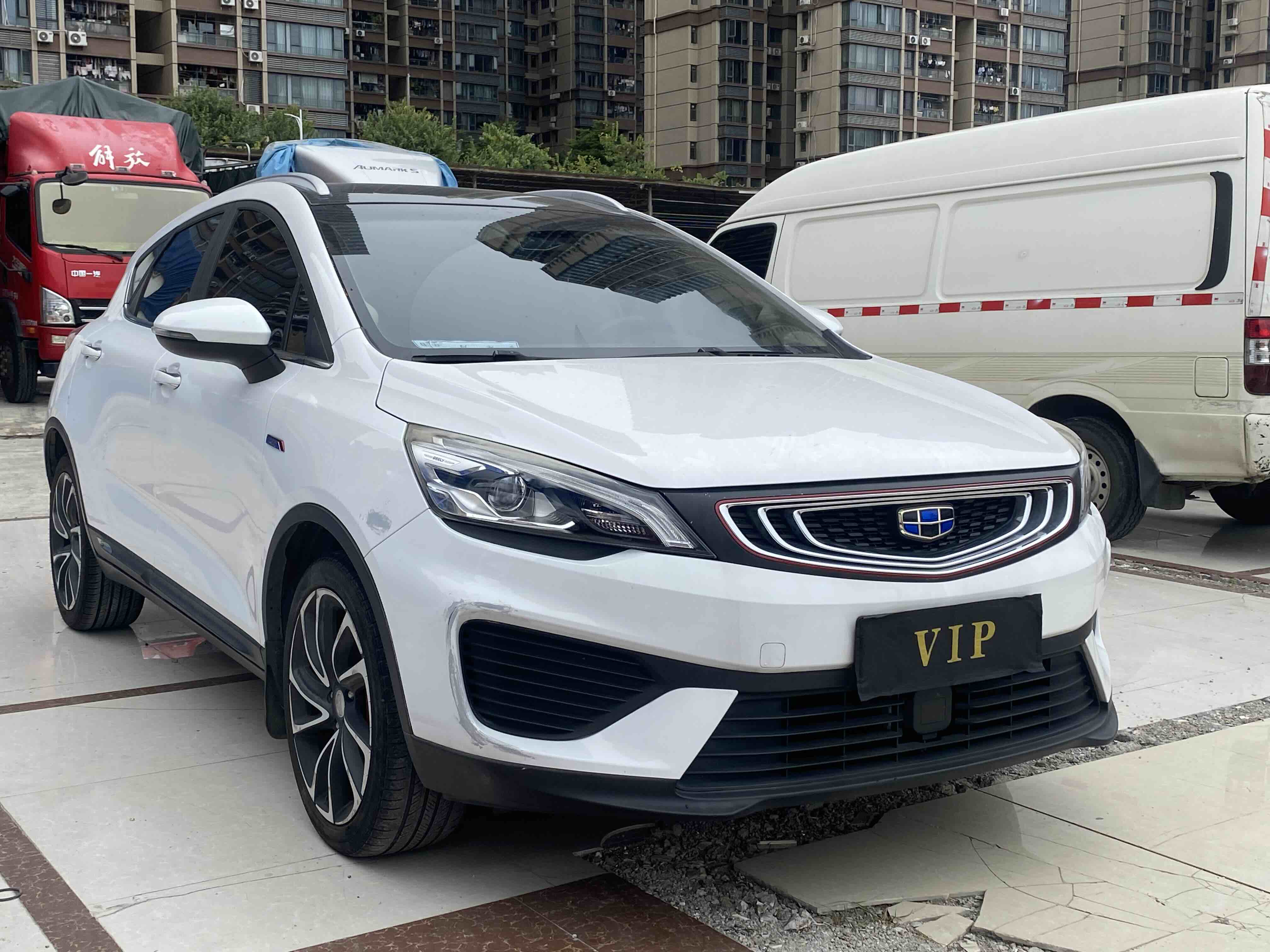 GEELY 2018 #3 GEELY 2018 car image #3