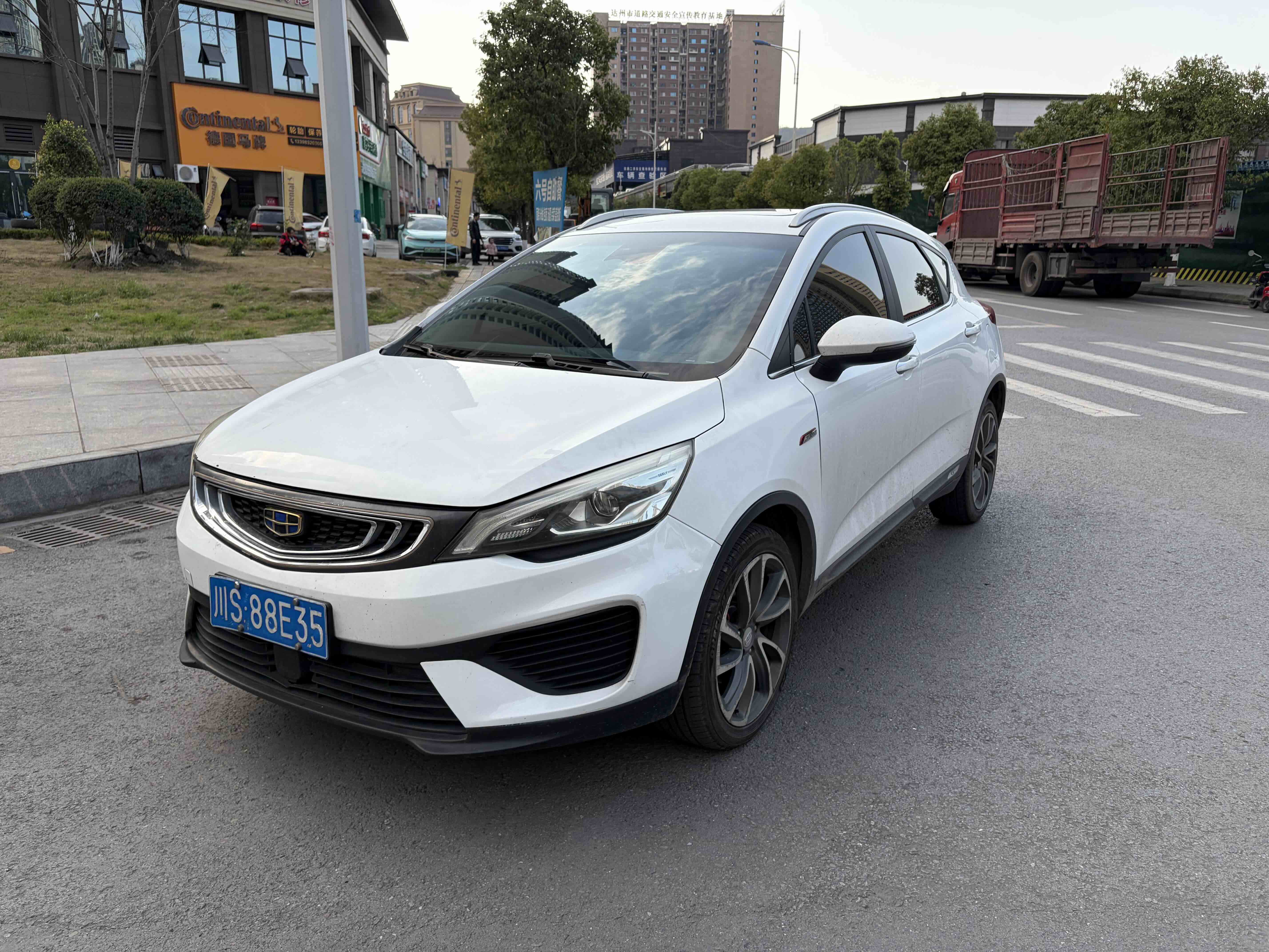 GEELY Emgrand GS 2018 #3 GEELY Emgrand GS 2018 car image #3