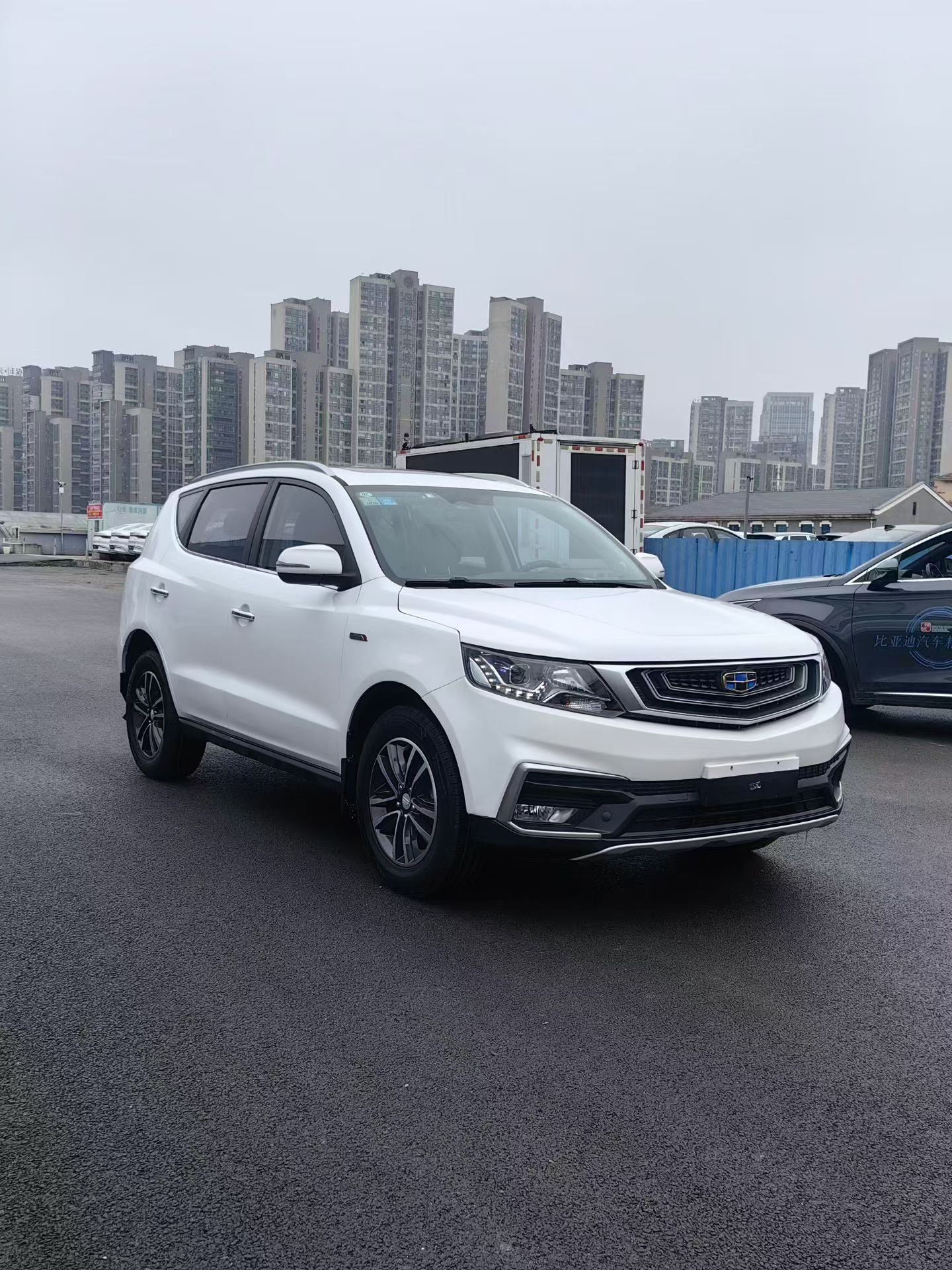 GEELY Emgrand GS 2018 car image #3
