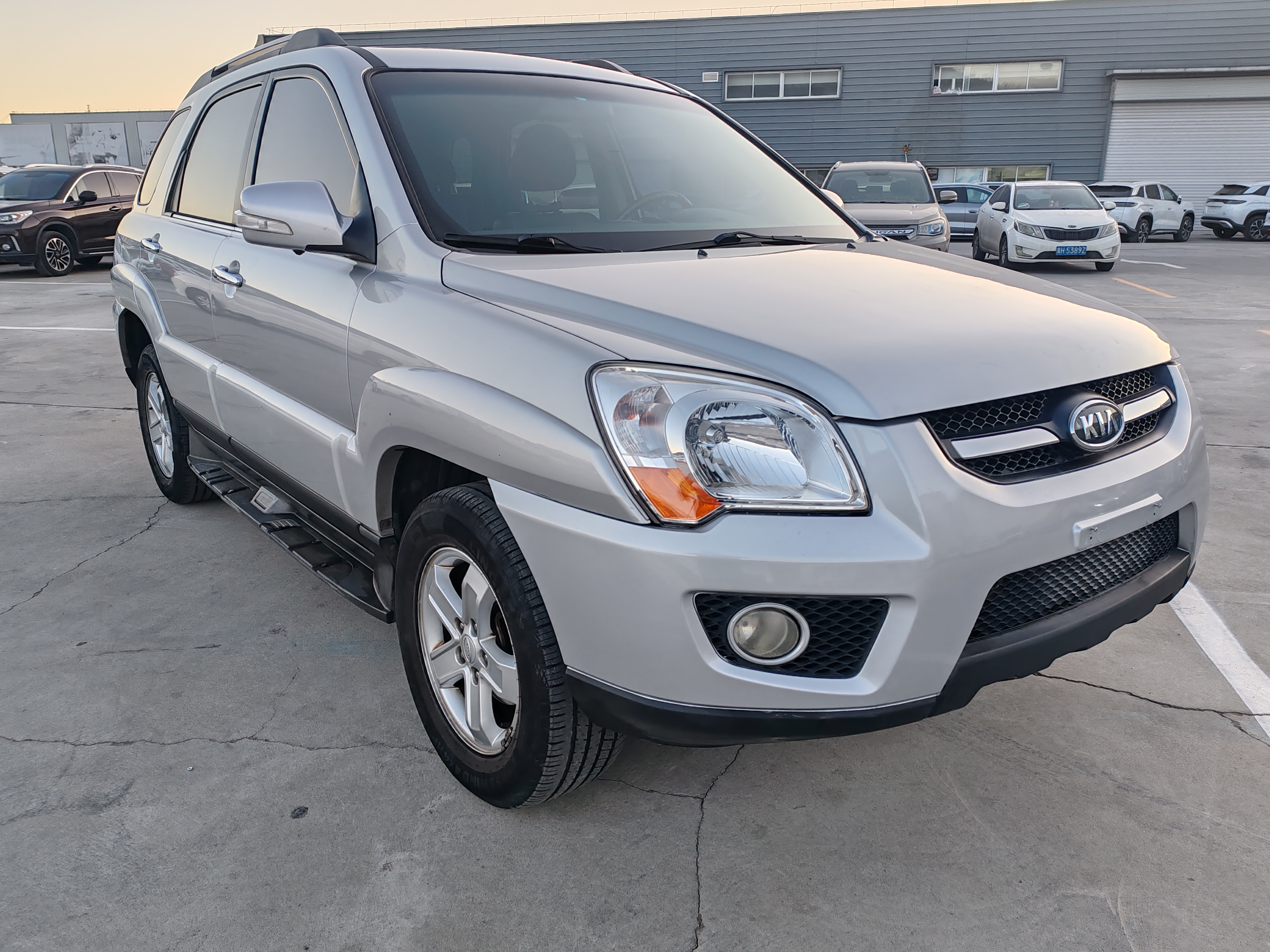 起亚 狮跑 2010 汽车图片 #3