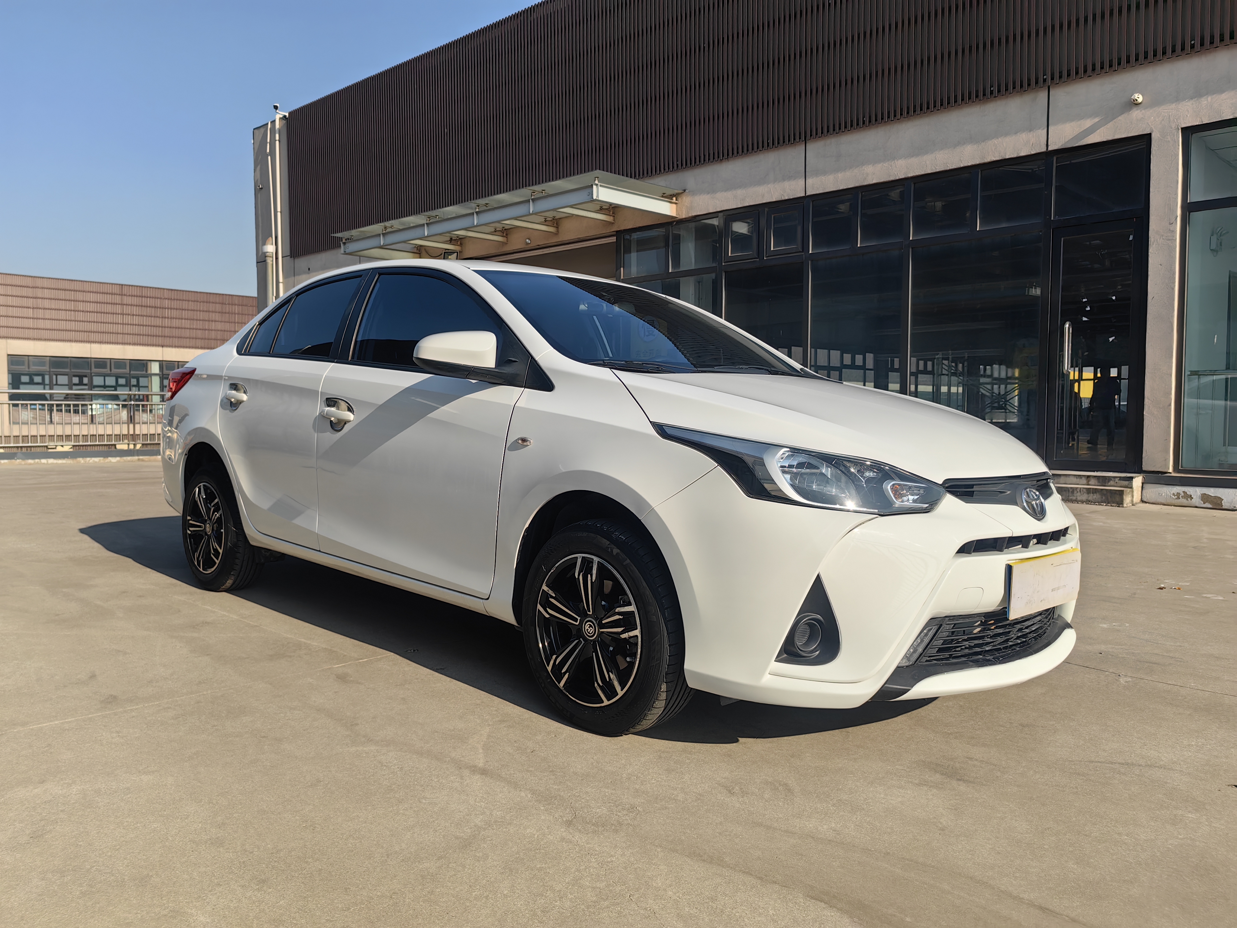 Toyota Yaris L Zhixiang 2019 صورة سيارة #3