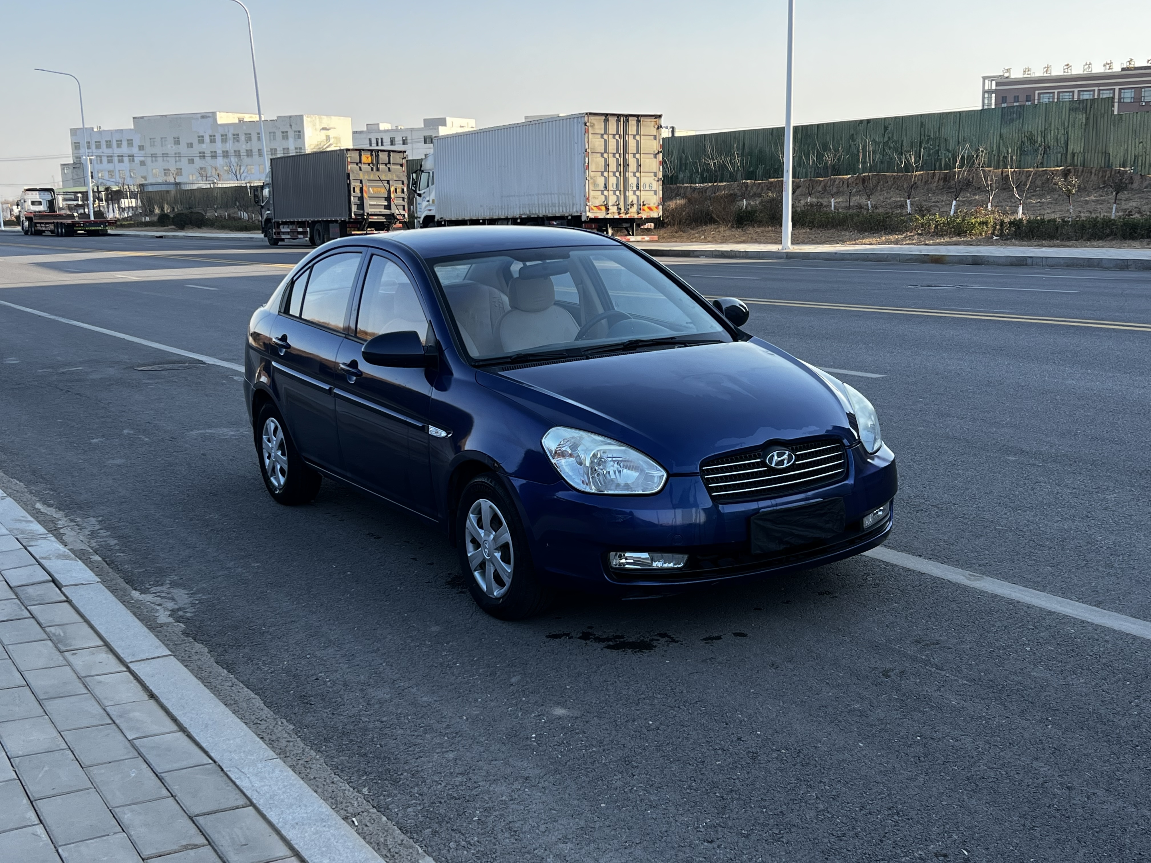 Hyundai Accent 2009 car image #3