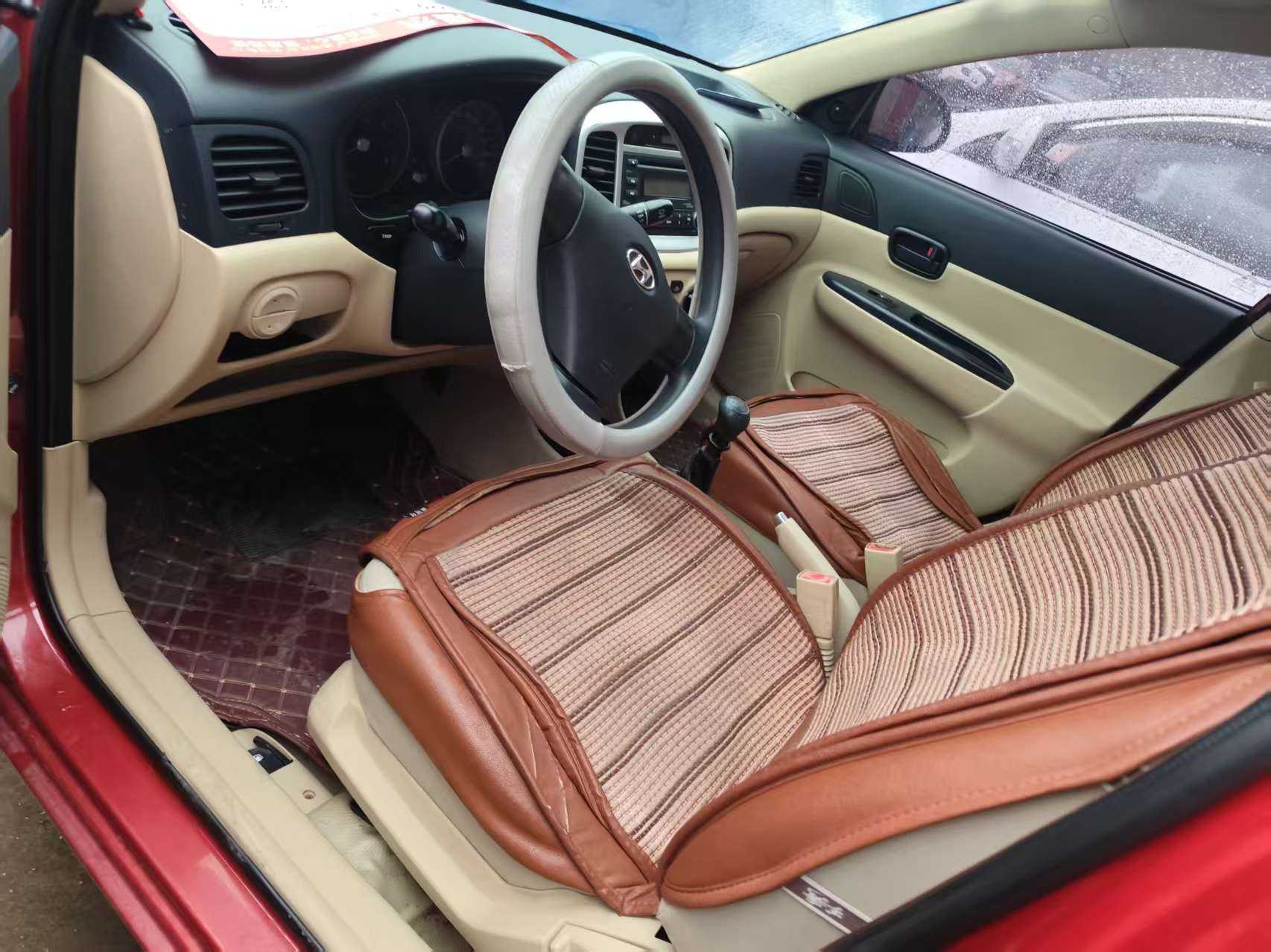 Hyundai Accent 2011 immagine di auto #3