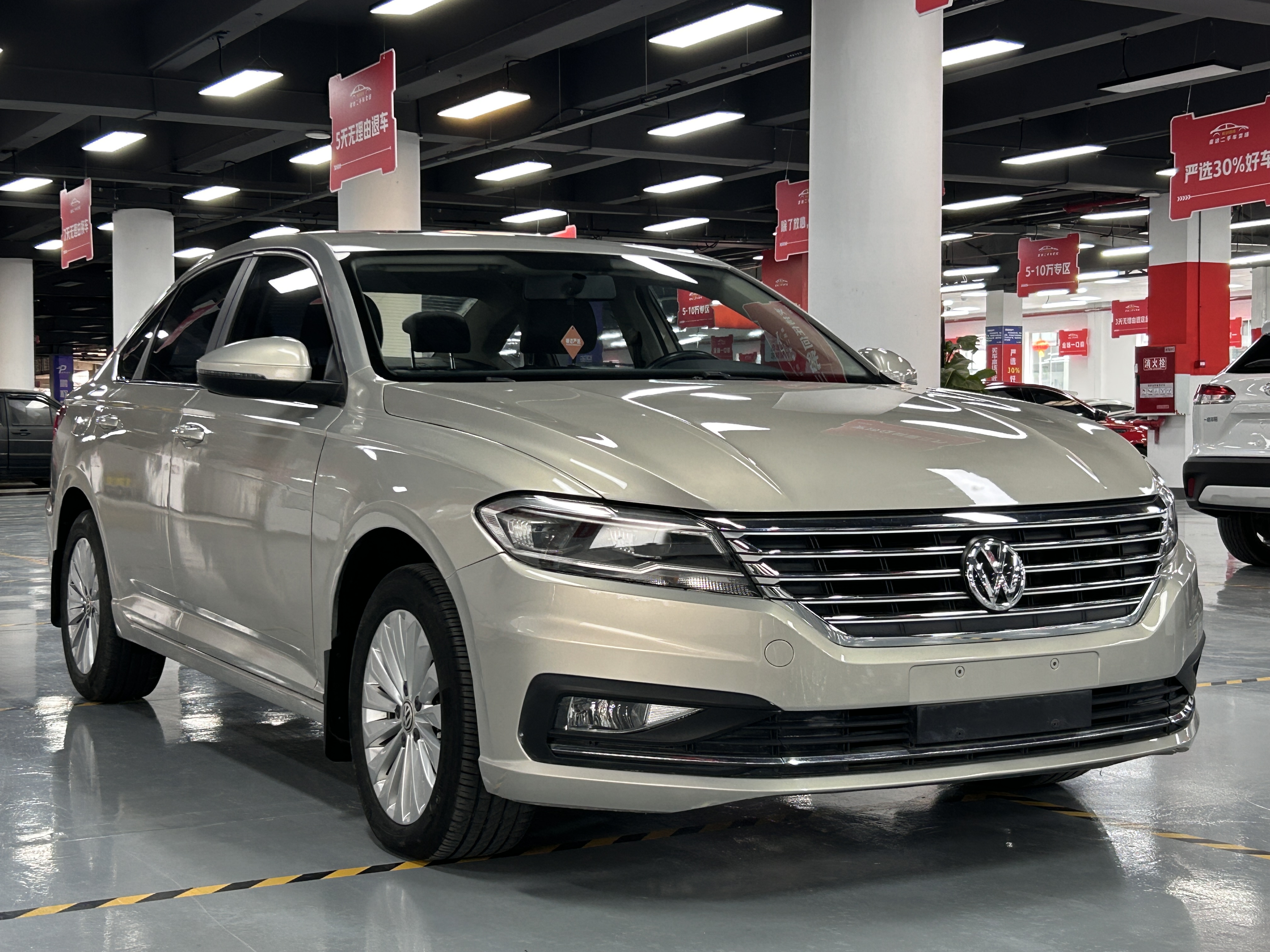 Volkswagen Lavida 2018 car image #3