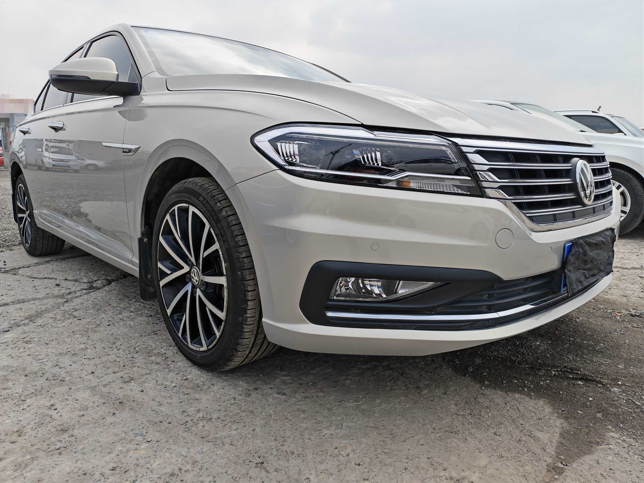 Volkswagen Lavida 2019 car image #3