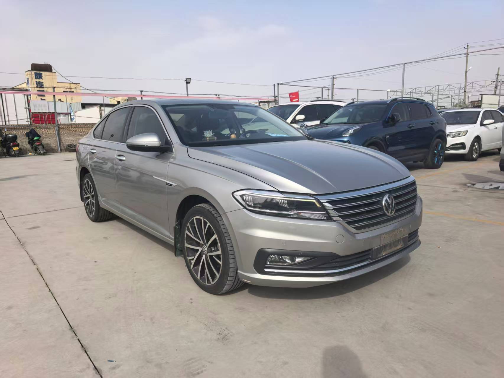 Volkswagen Lavida 2019 car image #3