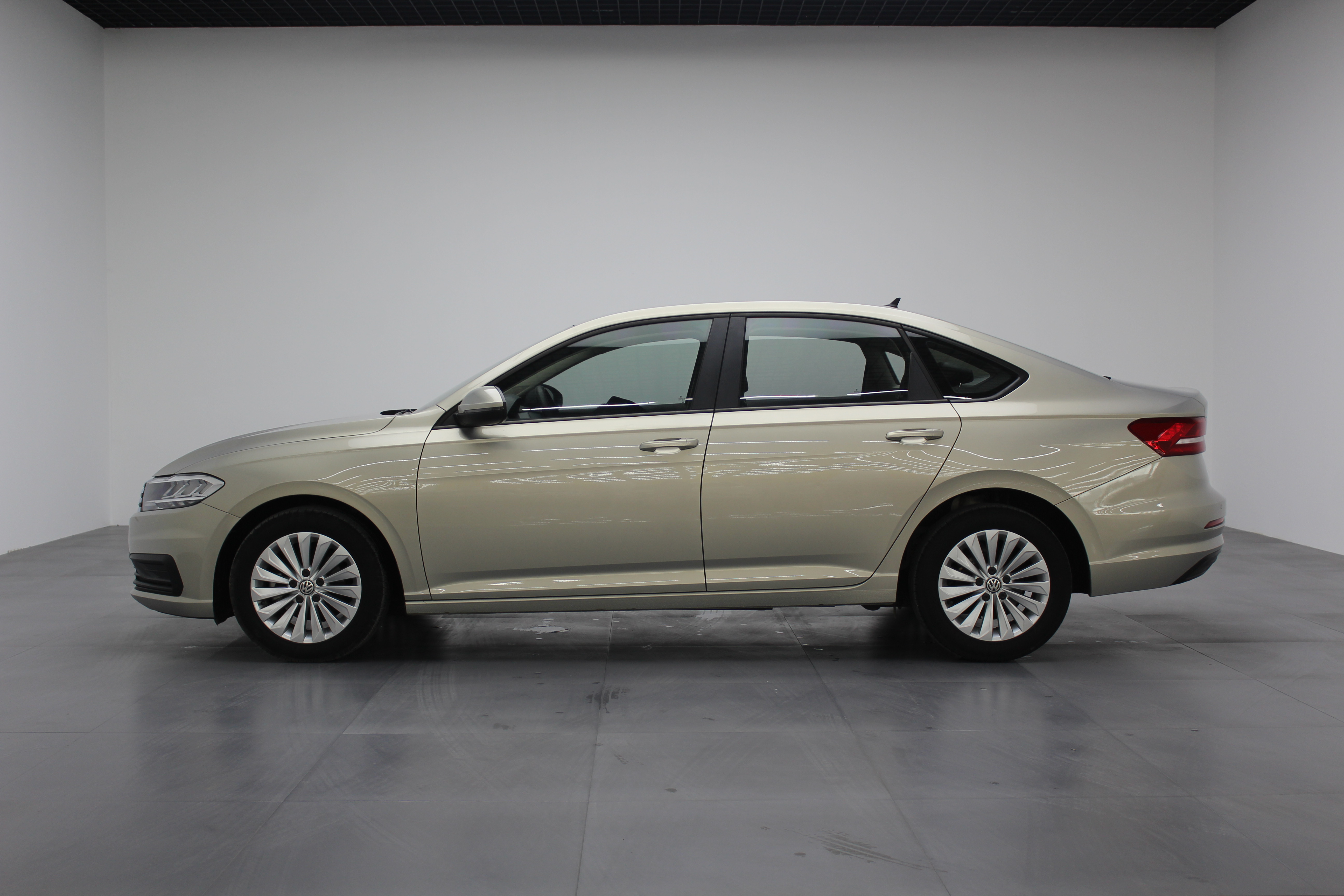 Volkswagen Lavida 2019 #3 Volkswagen Lavida 2019 car image #3