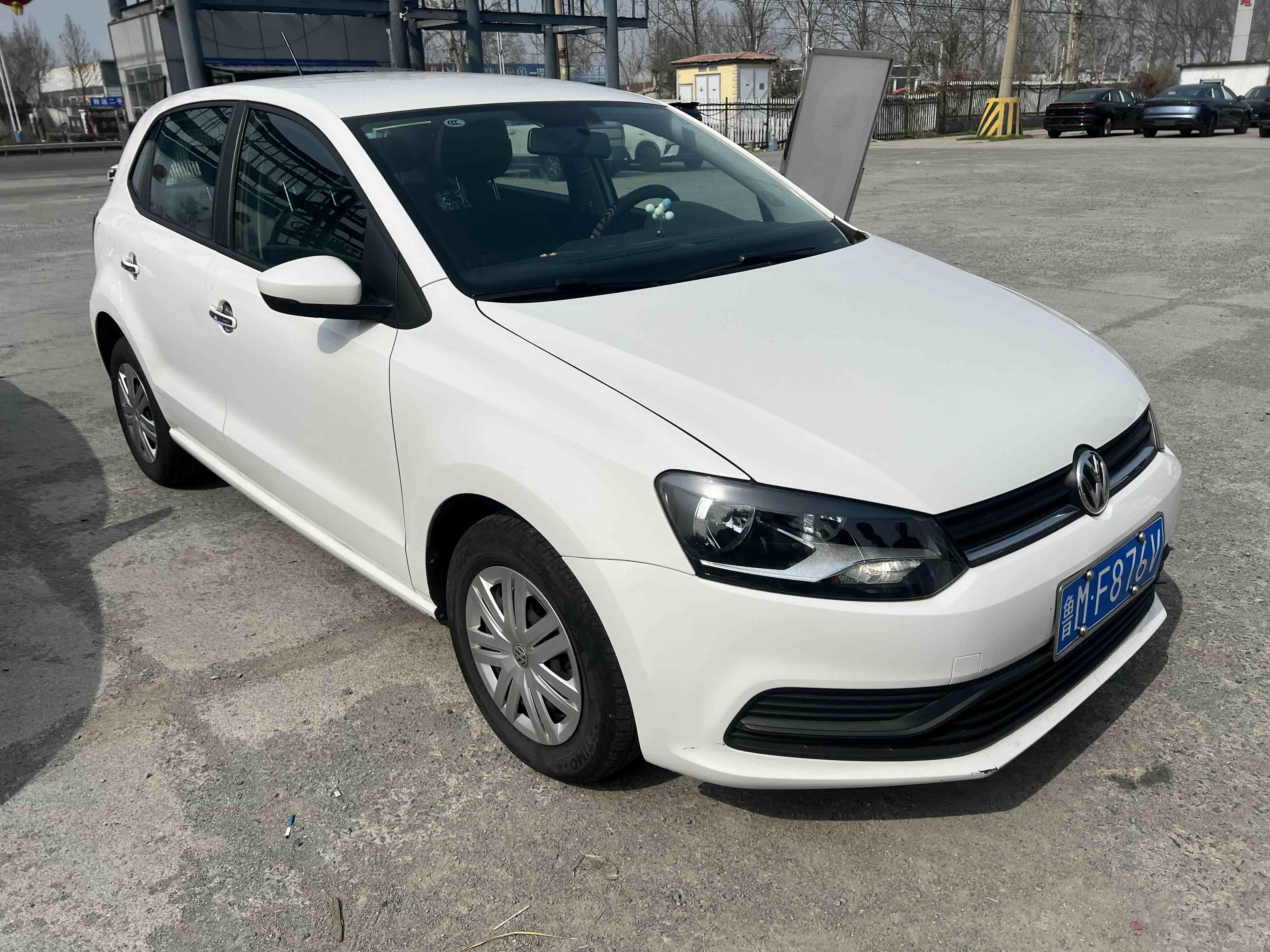Volkswagen Polo 2019 car image #3