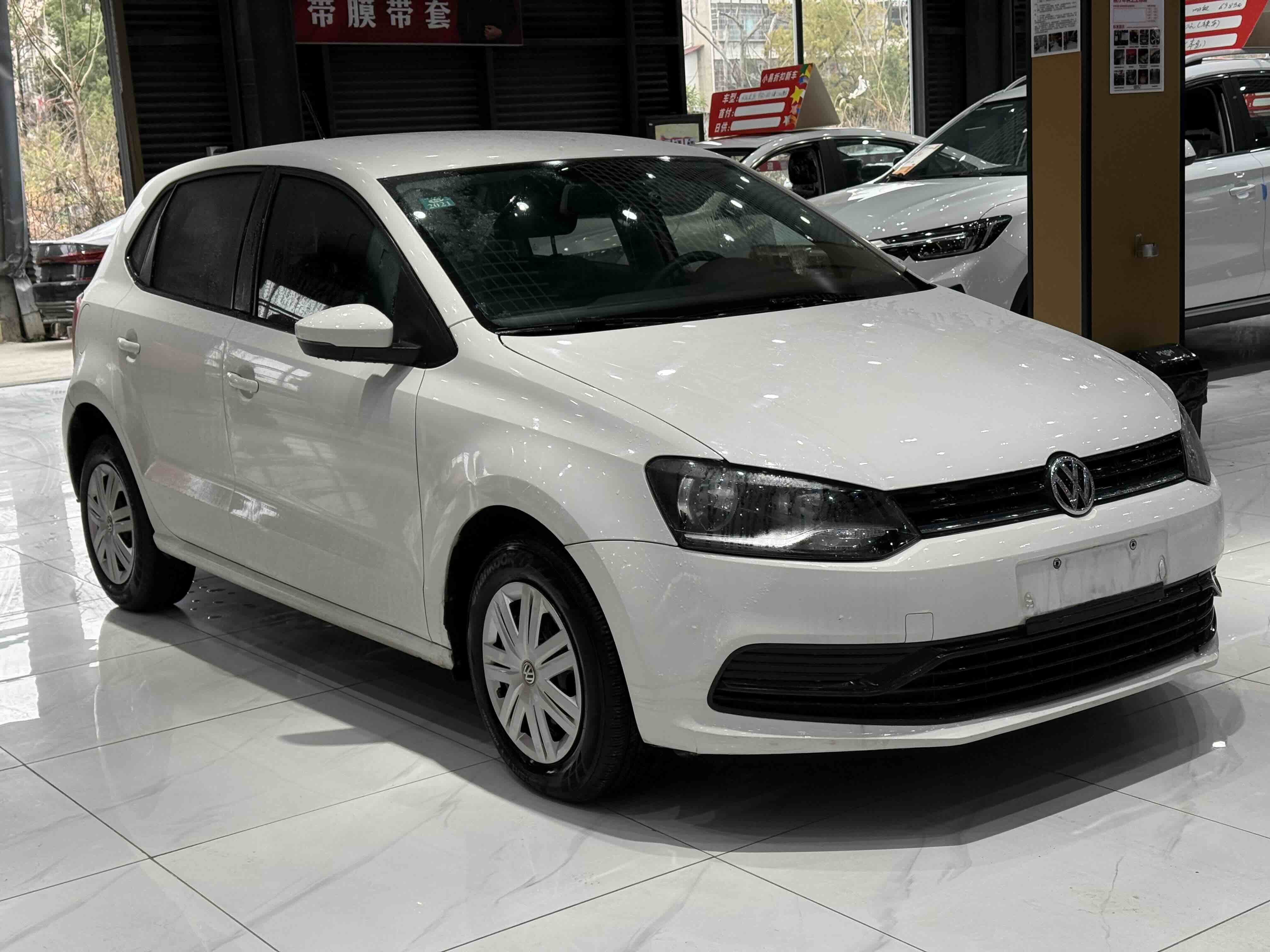 Polo 2019 car image #3