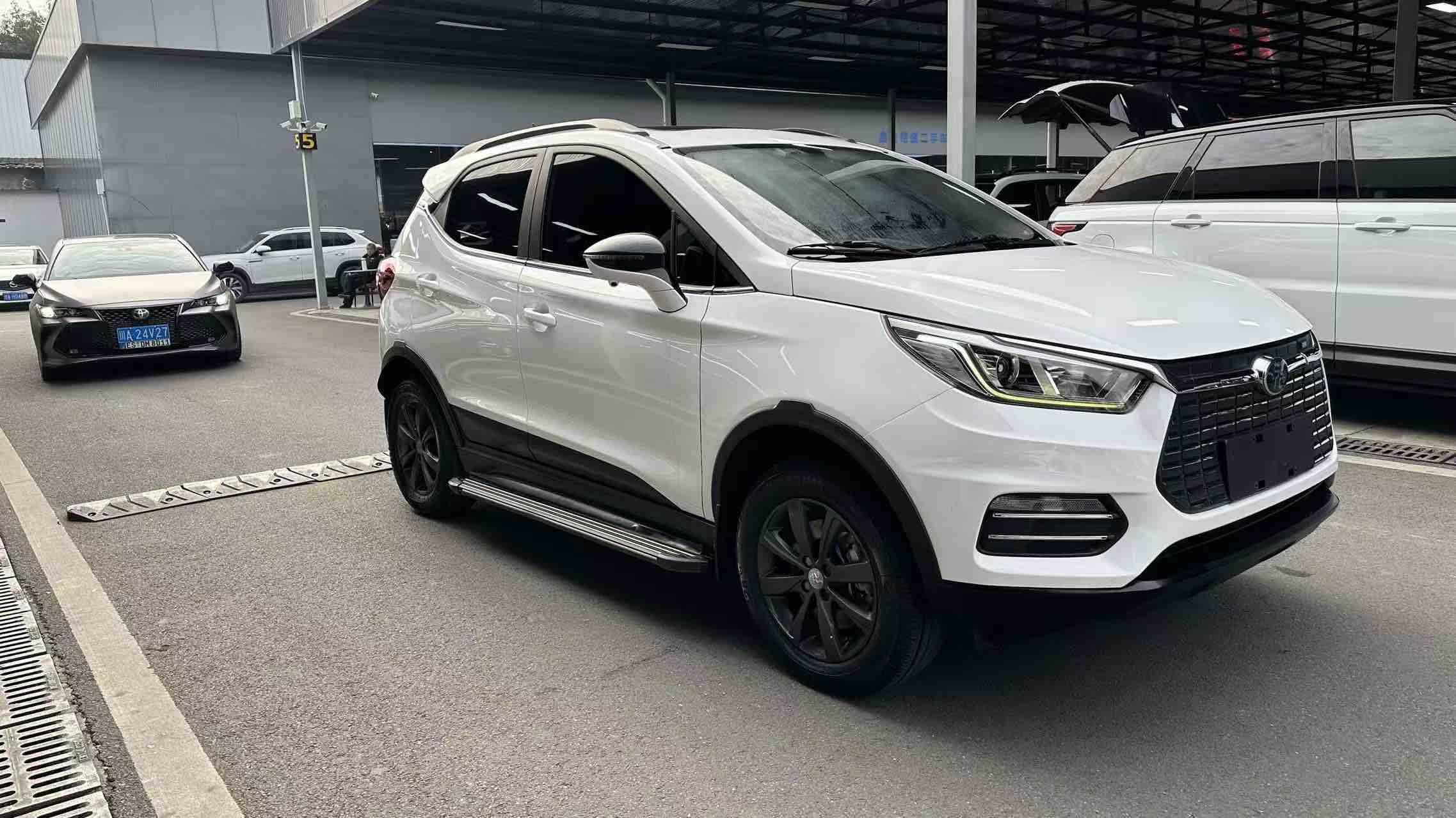 BYD Yuan New Energy 2018 car image #3