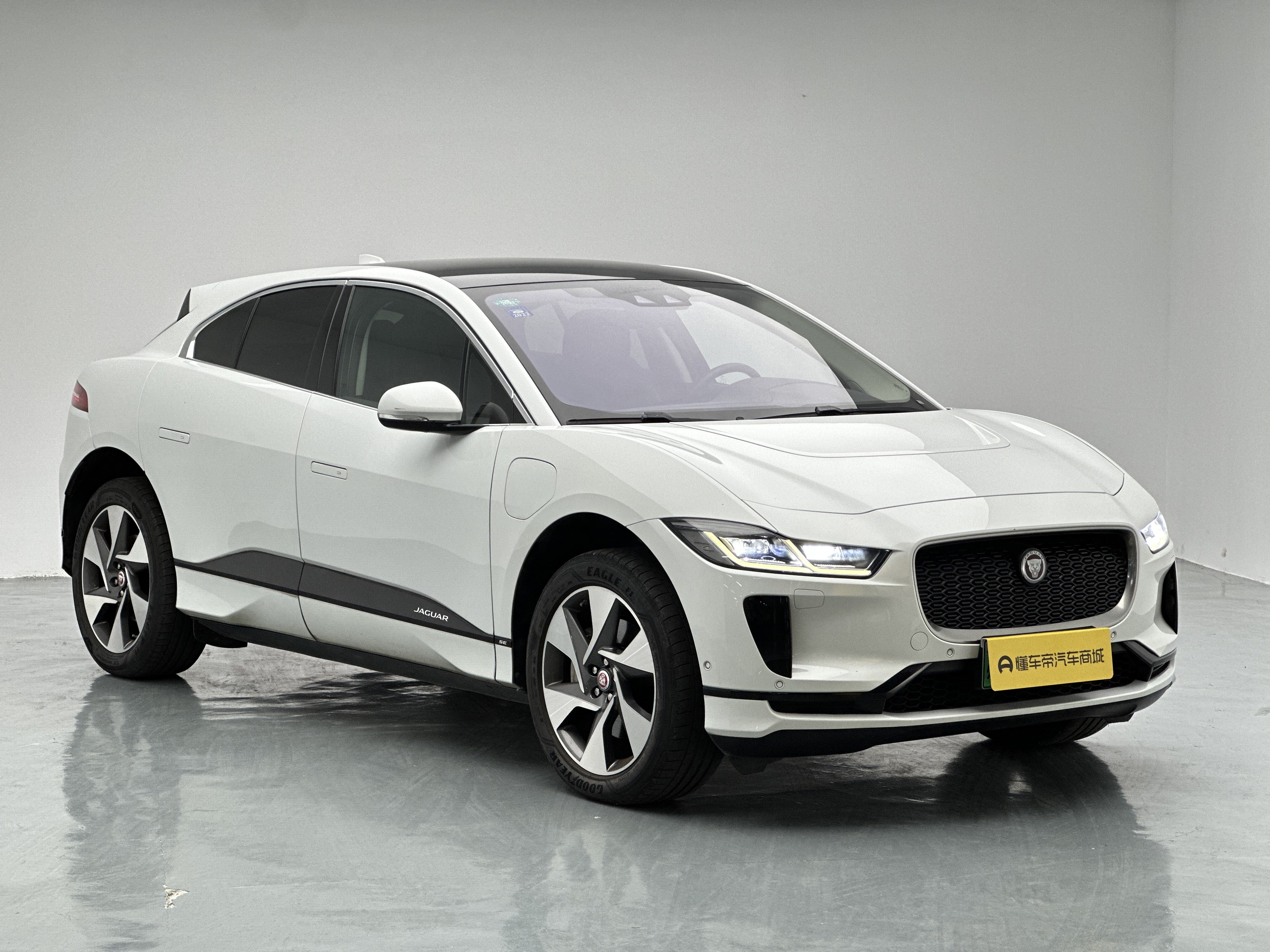 2020 car image #3