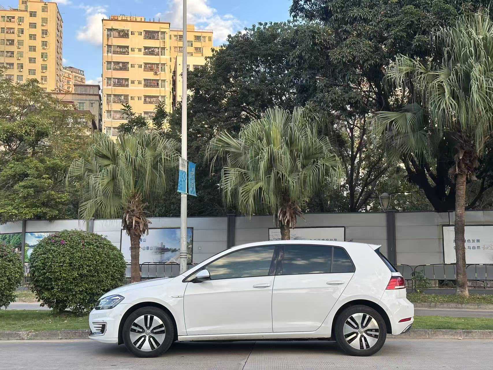 Volkswagen Golf New Energy (Imported) 2018 صورة سيارة #3