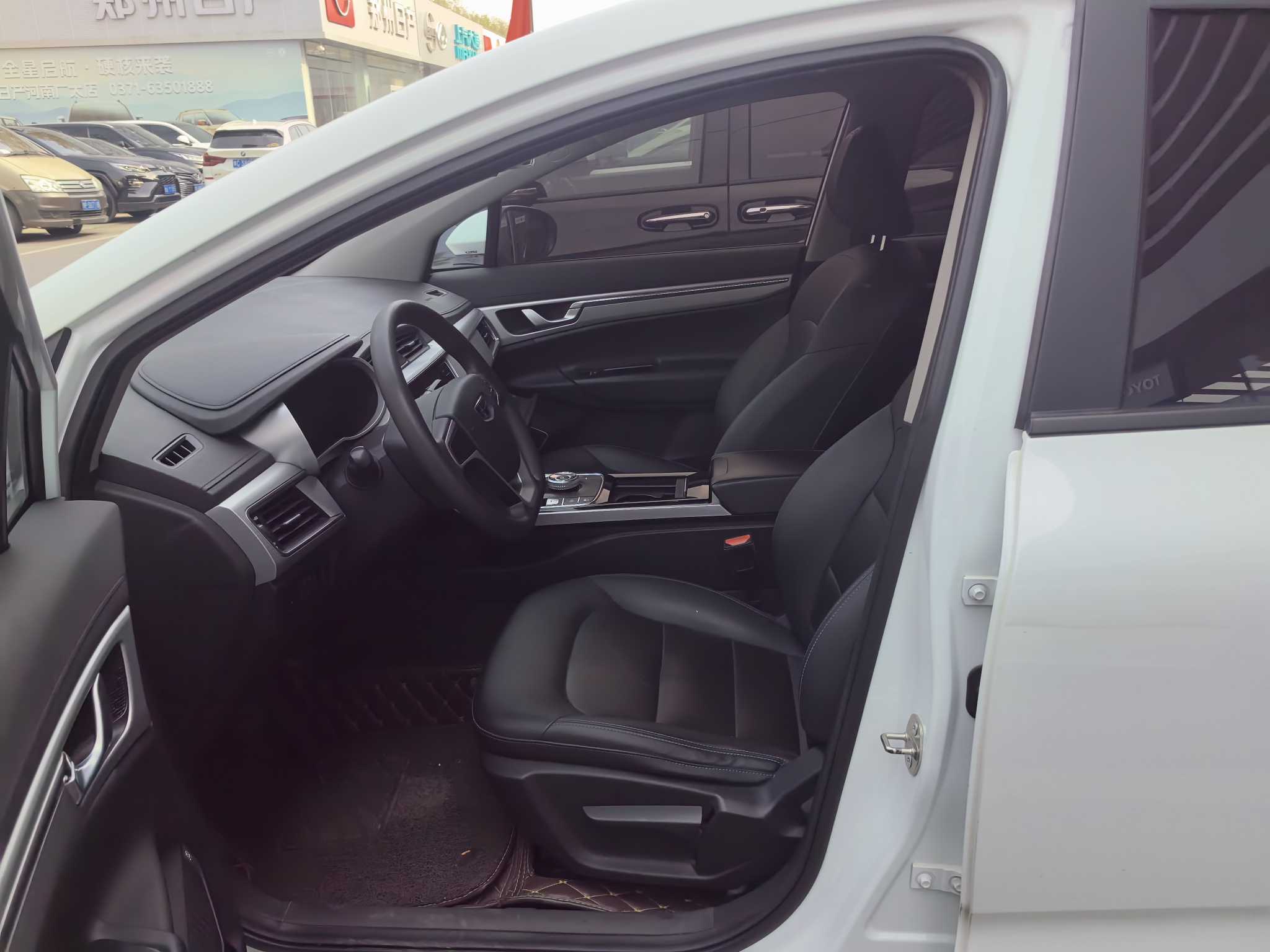 GEELY Emgrand GSe 2019 car image #3