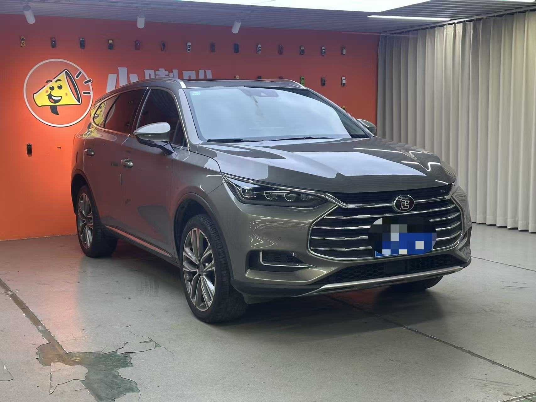 BYD Tang 2019 #3 BYD Tang 2019 car image #3