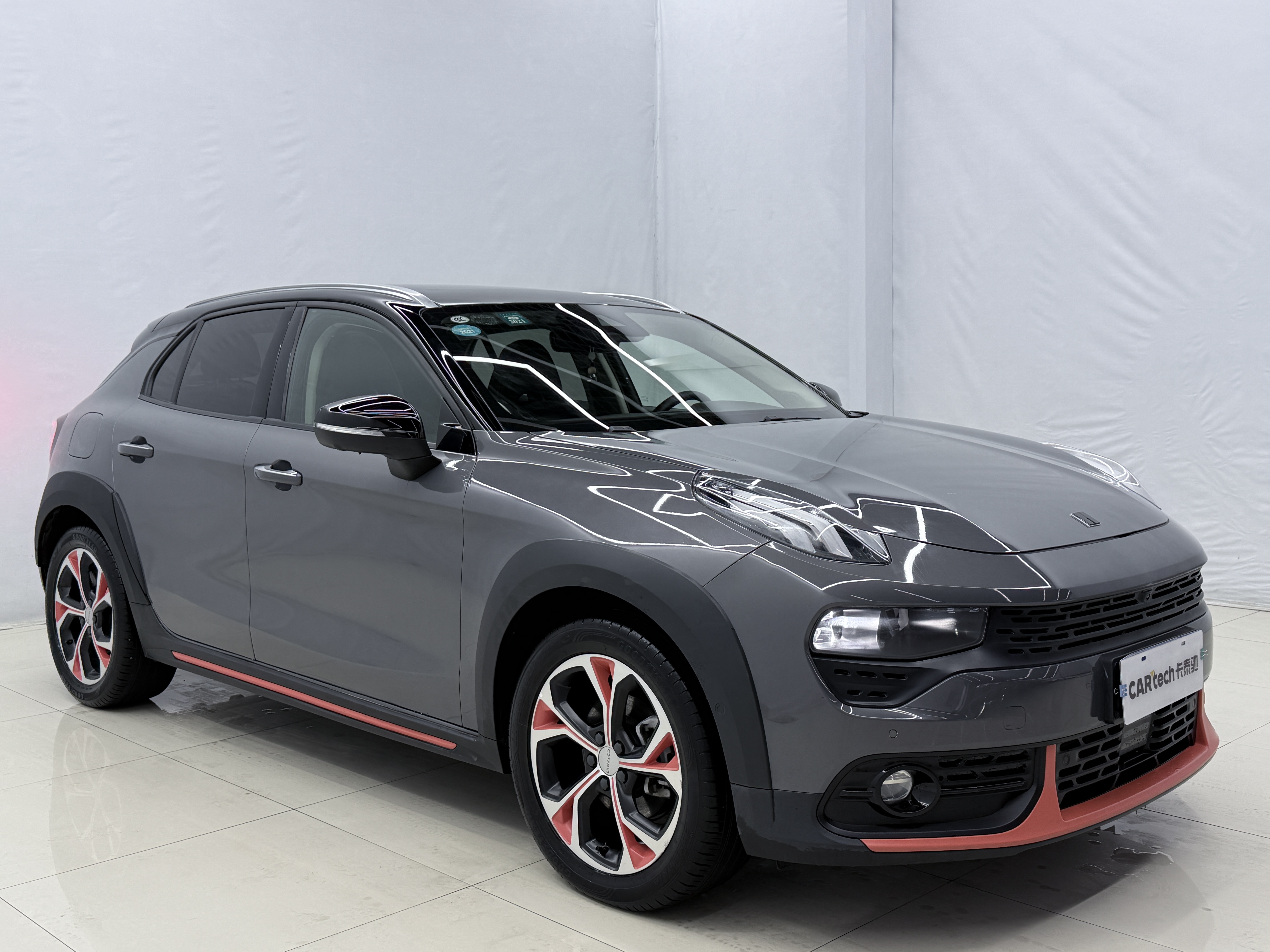 Lynk & Co 02 2019 #3 Lynk & Co 02 2019 car image #3