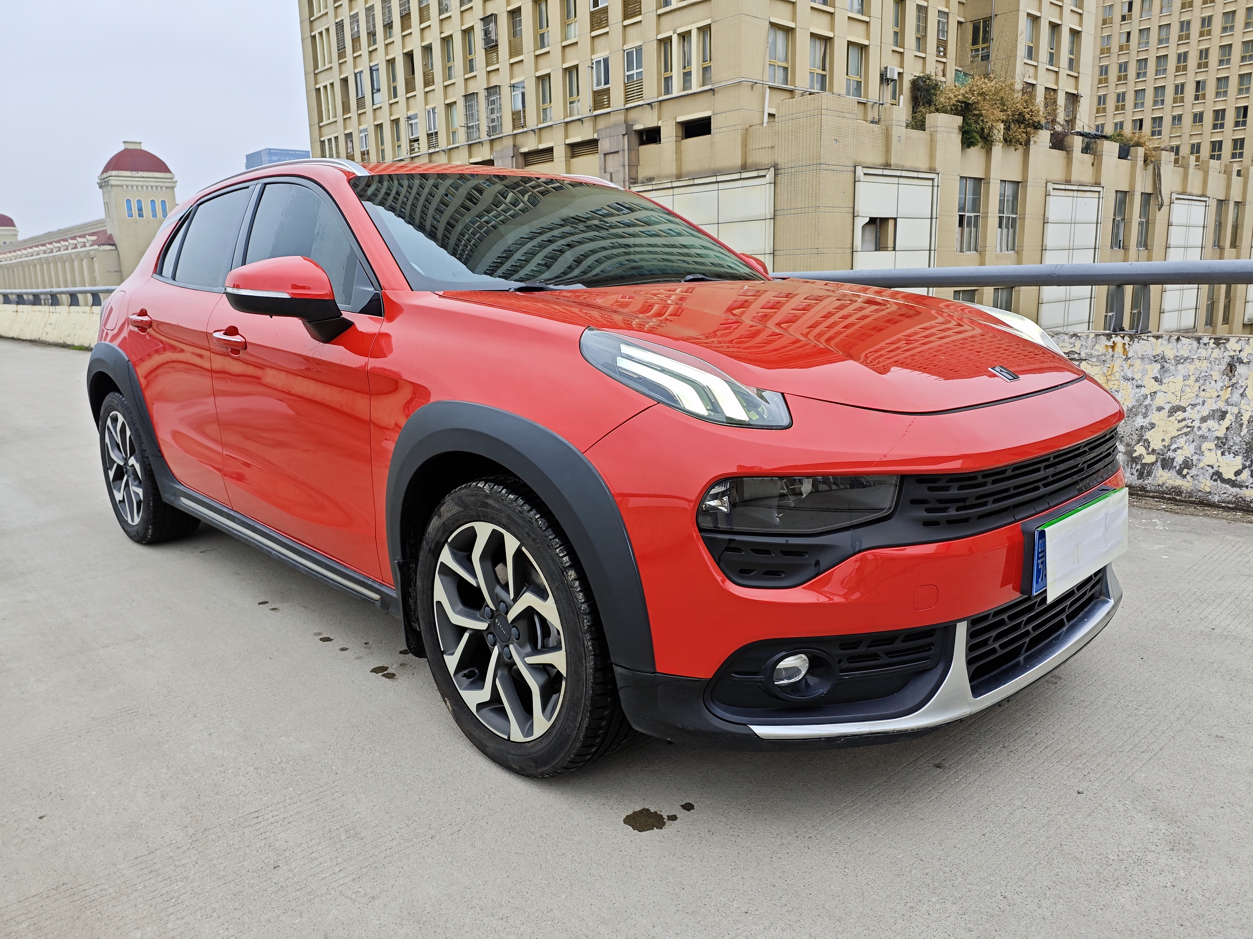 Lynk & Co 02 2019 car image #3