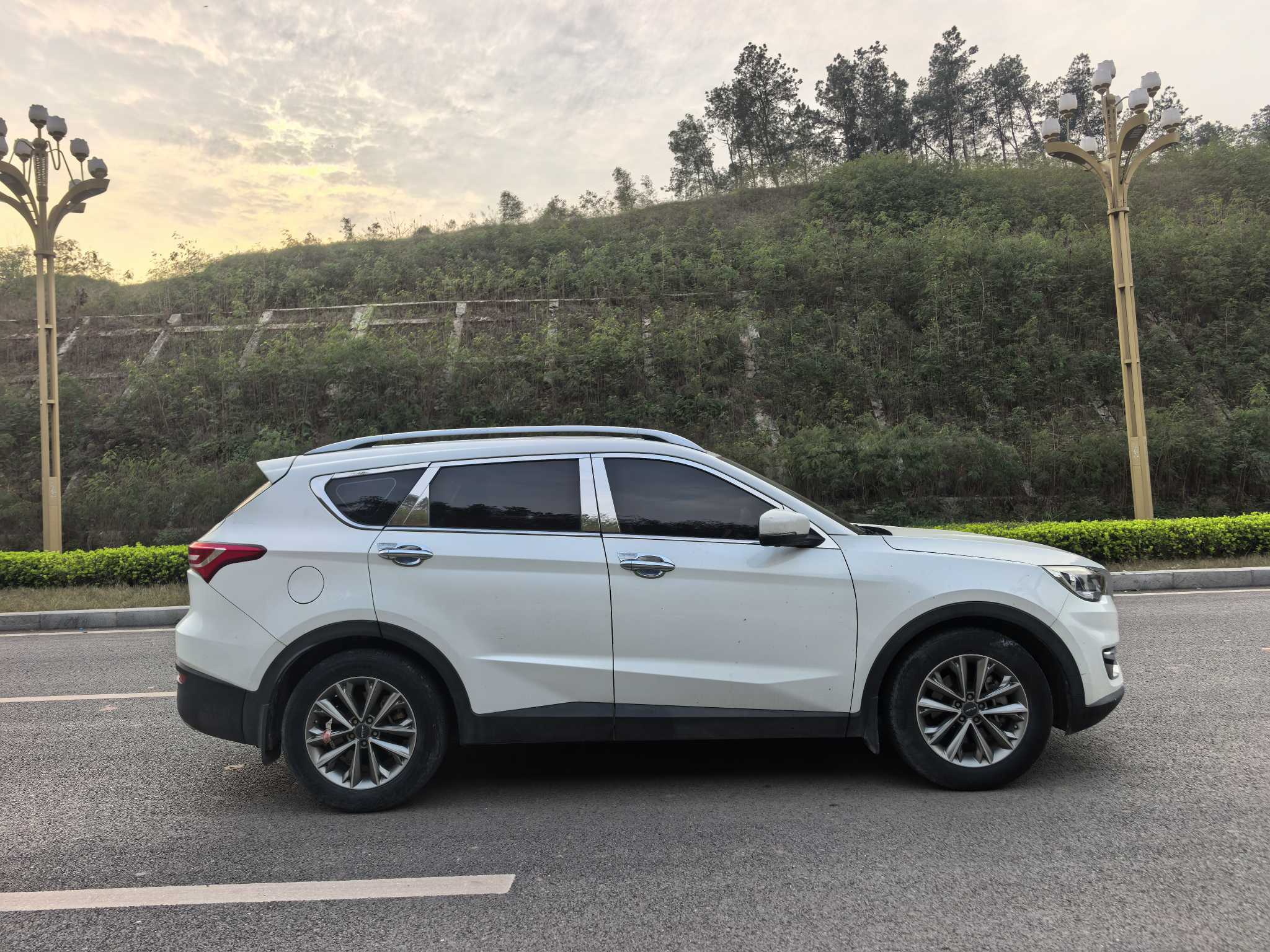 X70 2018 #3 X70 2018 car image #3