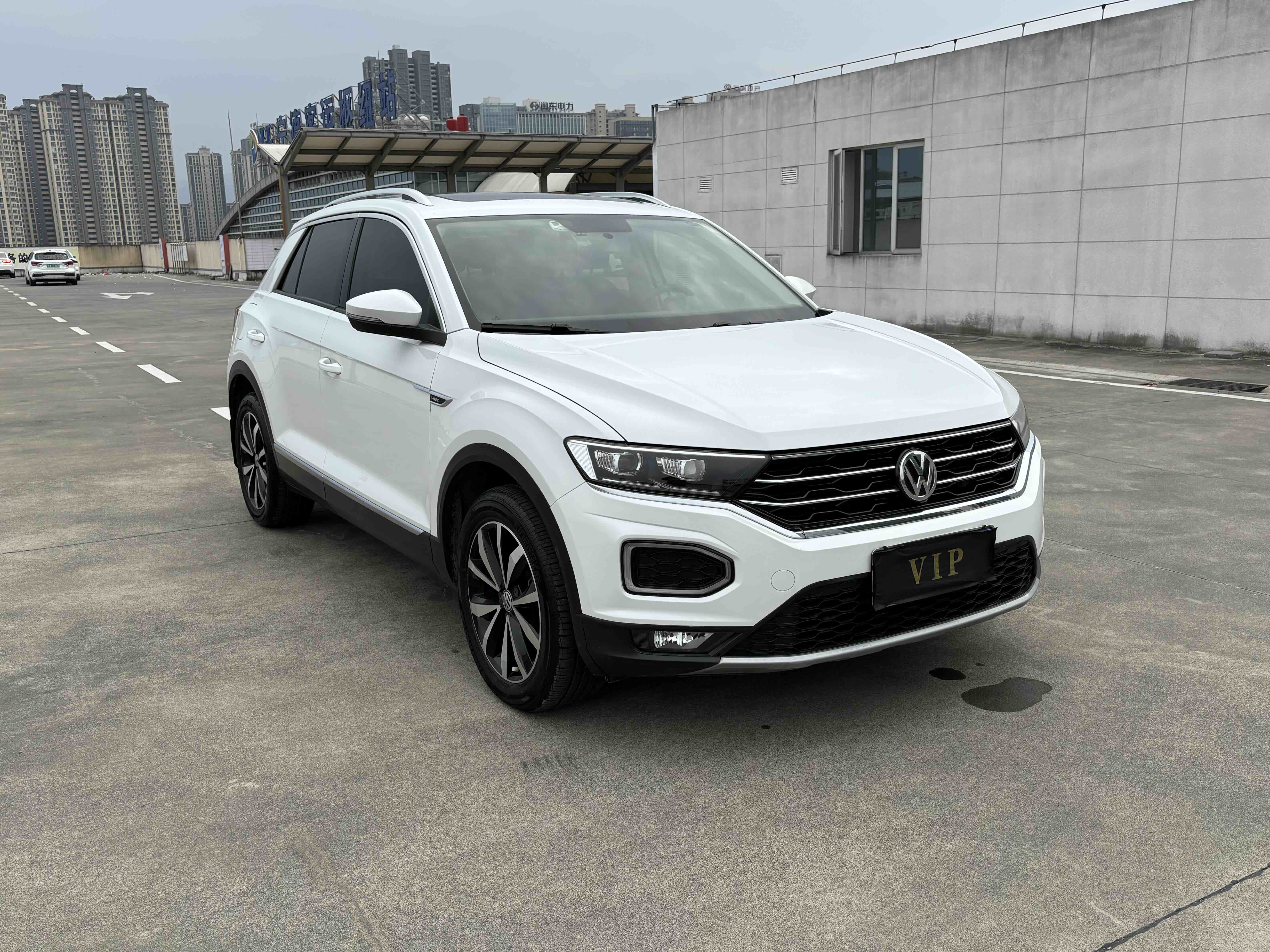T-Roc 2019 #3 T-Roc 2019 car image #3