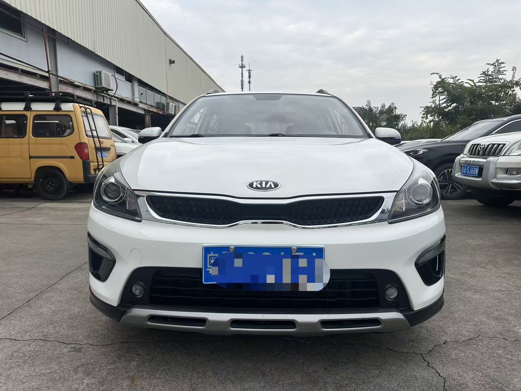 Kia Rio Cross 2018 صورة سيارة #3