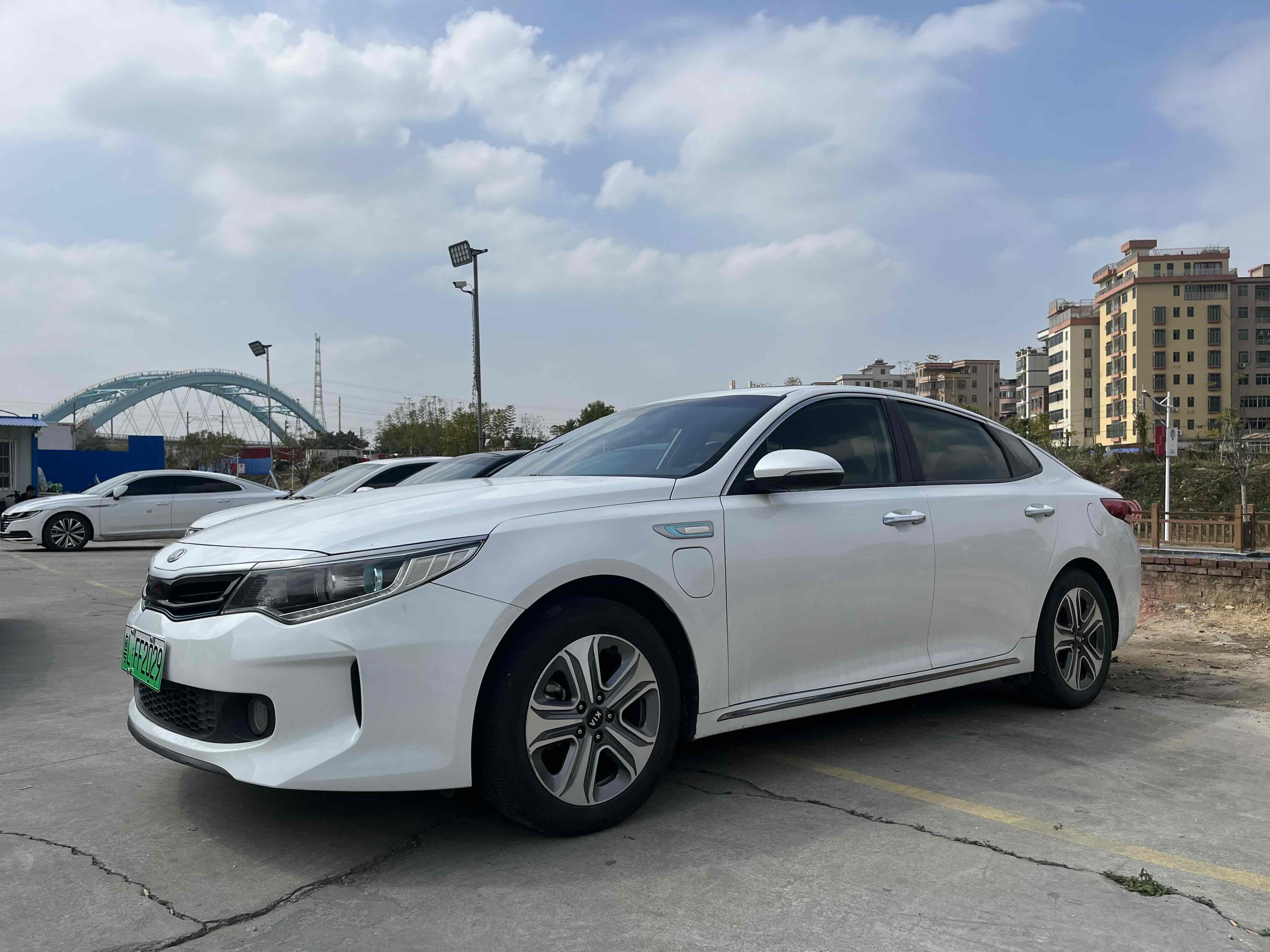 起亚 起亚K5新能源 2019 汽车图片 #3