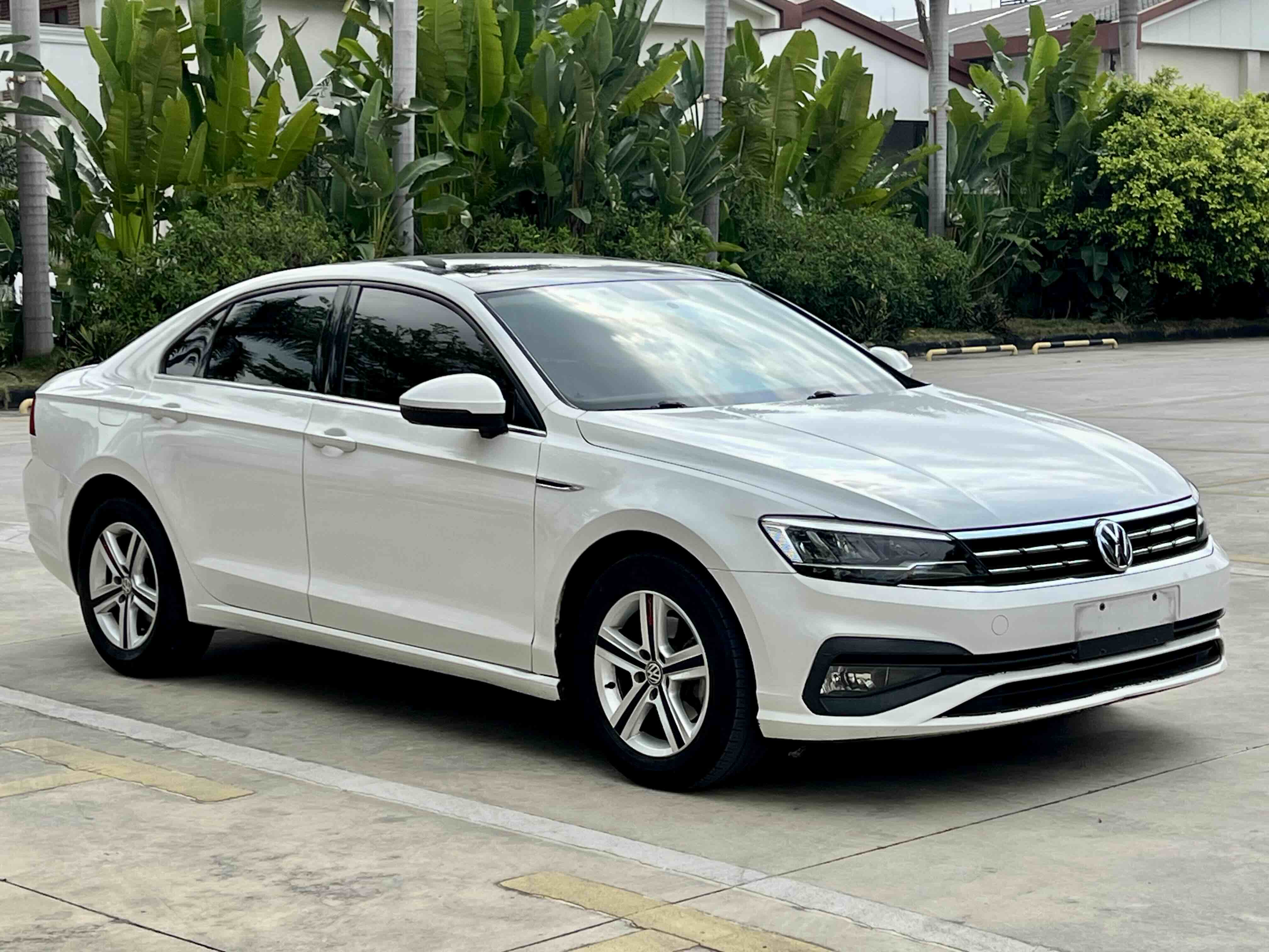 Volkswagen Lamando 2019 immagine di auto #3
