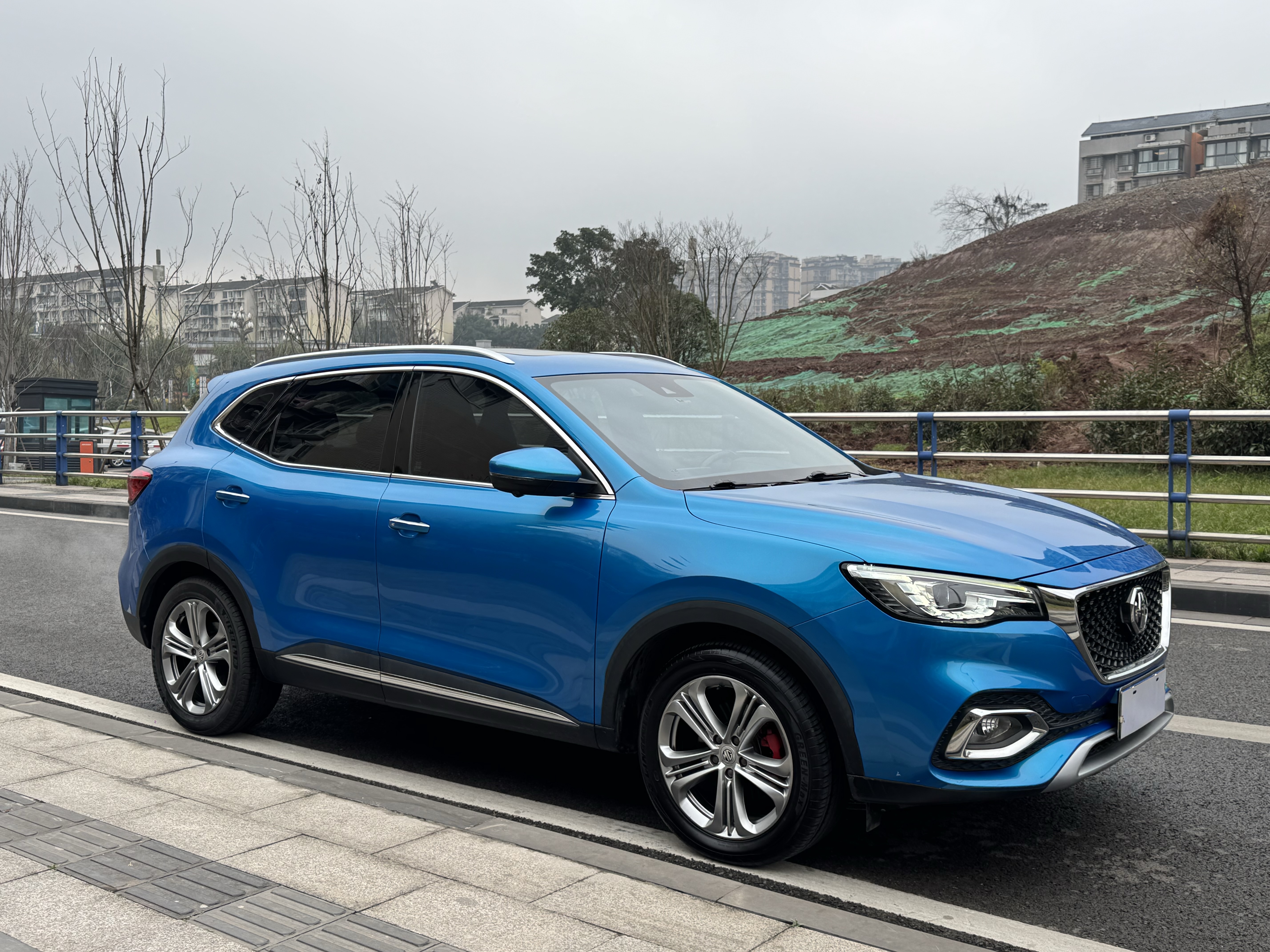 MG HS 2018 car image #3