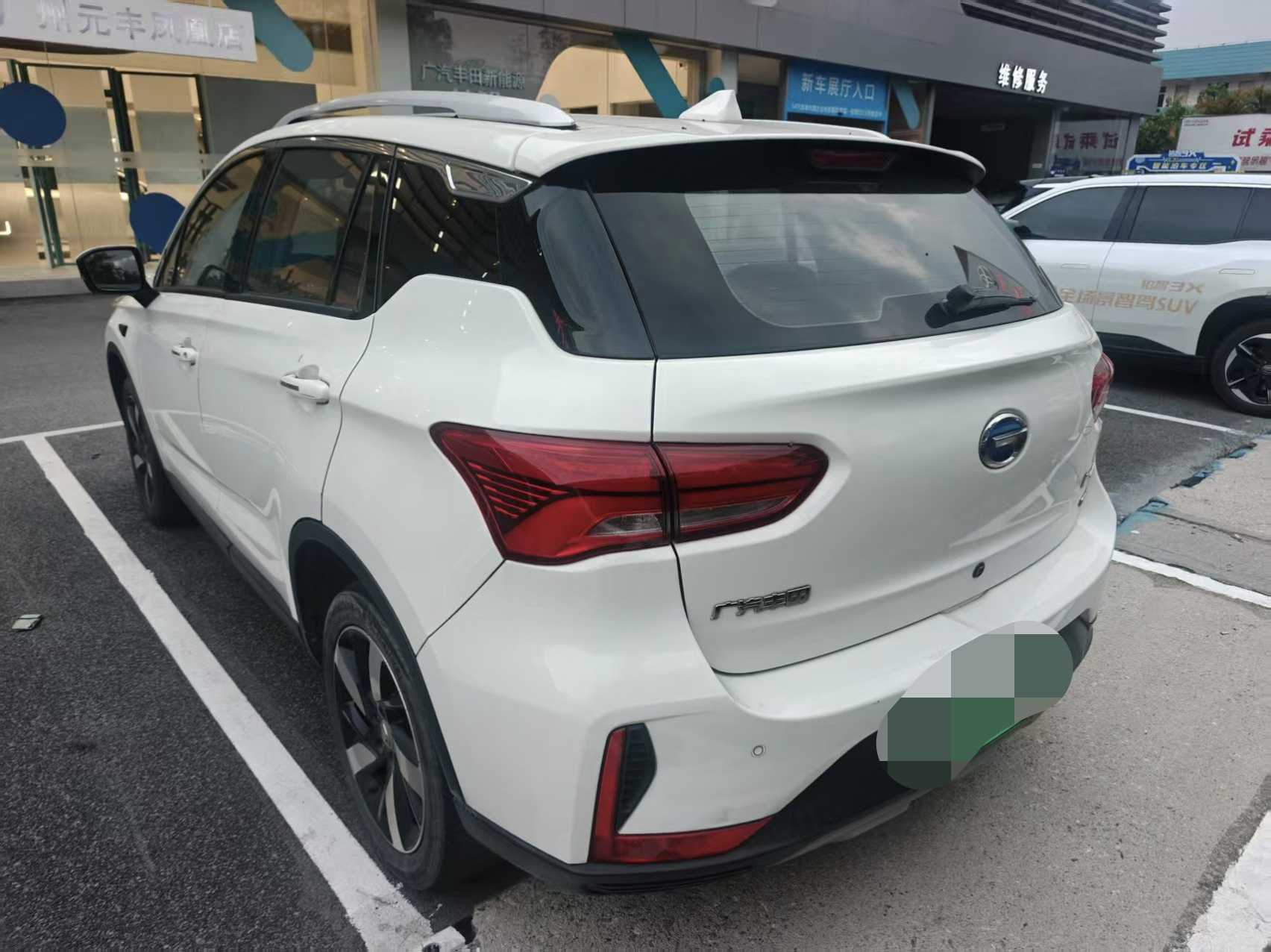 GAC ix4 2018 #3 GAC ix4 2018 car image #3