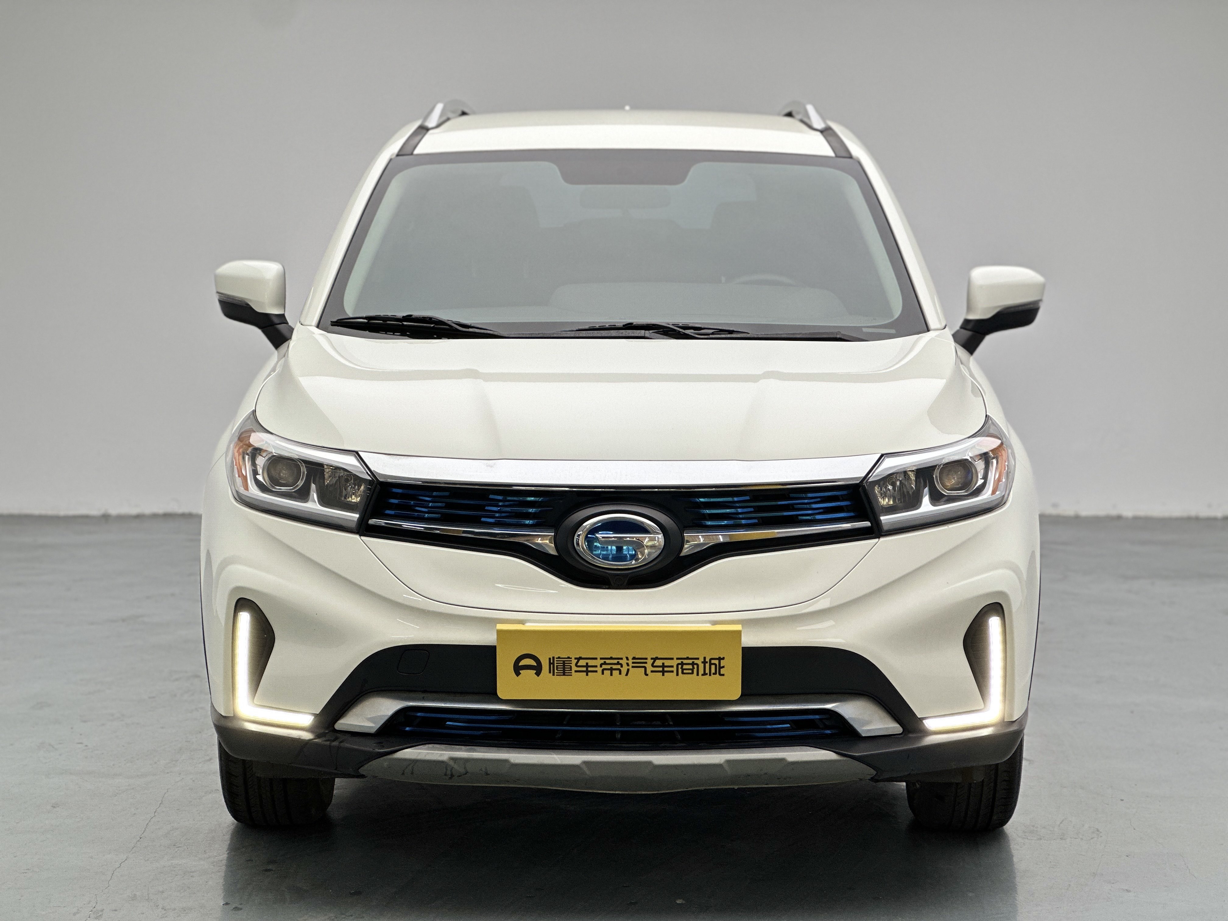 GAC ix4 2018 #3 GAC ix4 2018 car image #3