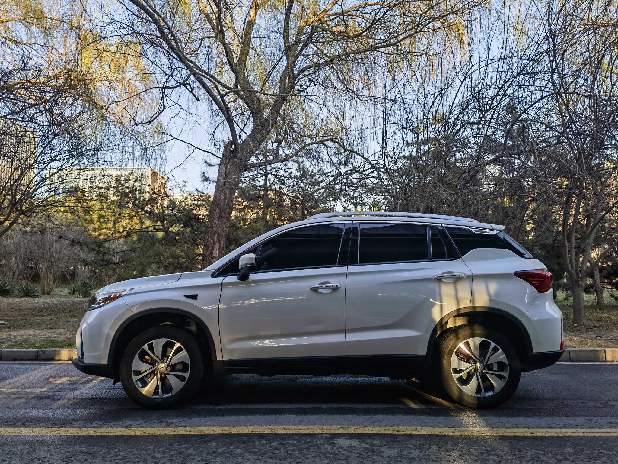 GAC ix4 2018 car image #3