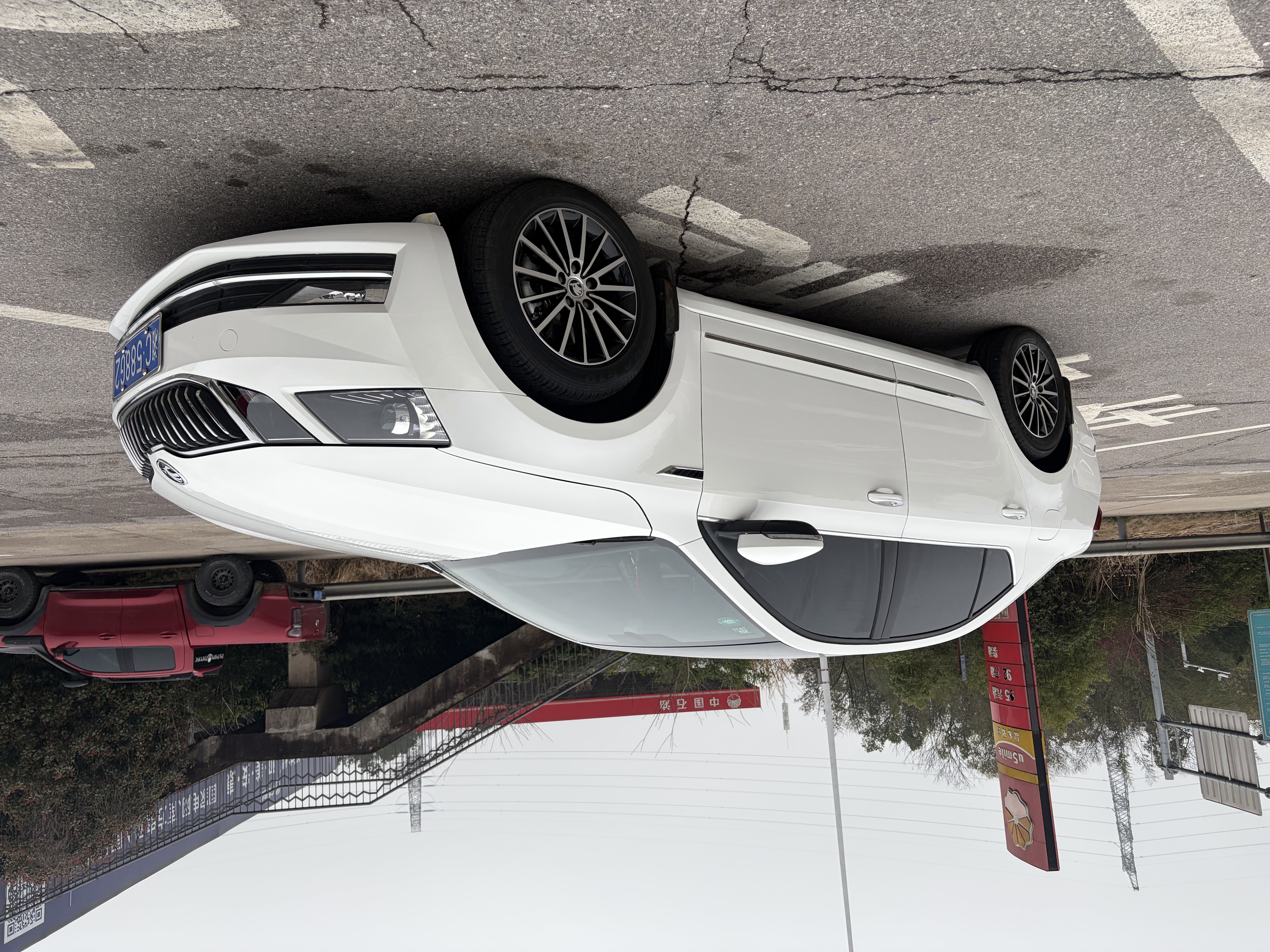 Skoda Octavia 2019 car image #3