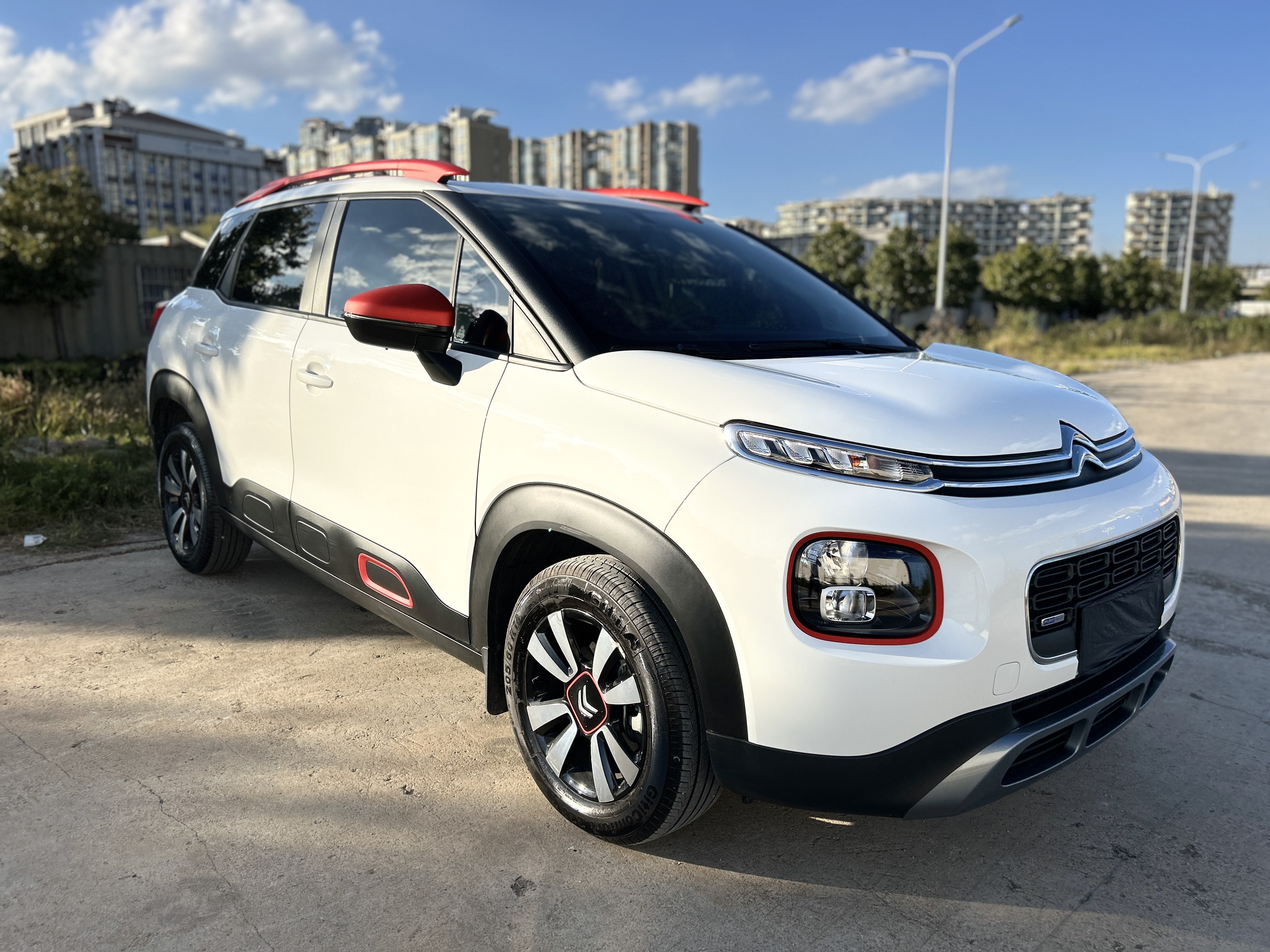 Citroen C4 AIRCROSS 2019 car image #3