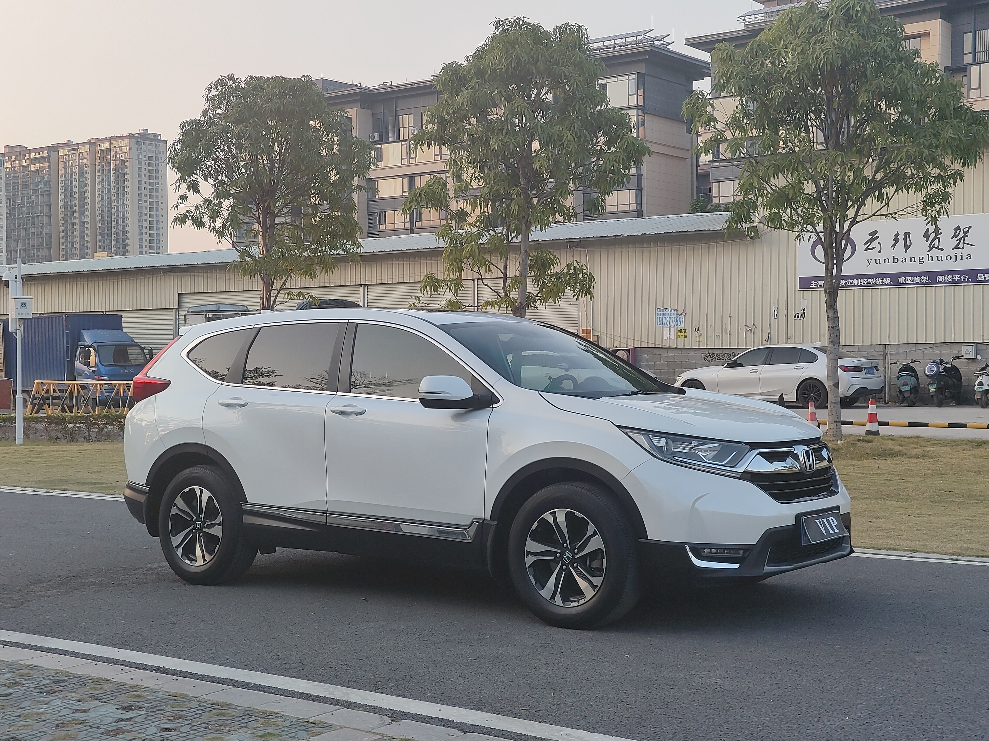 Honda CR-V 2019 car image #3