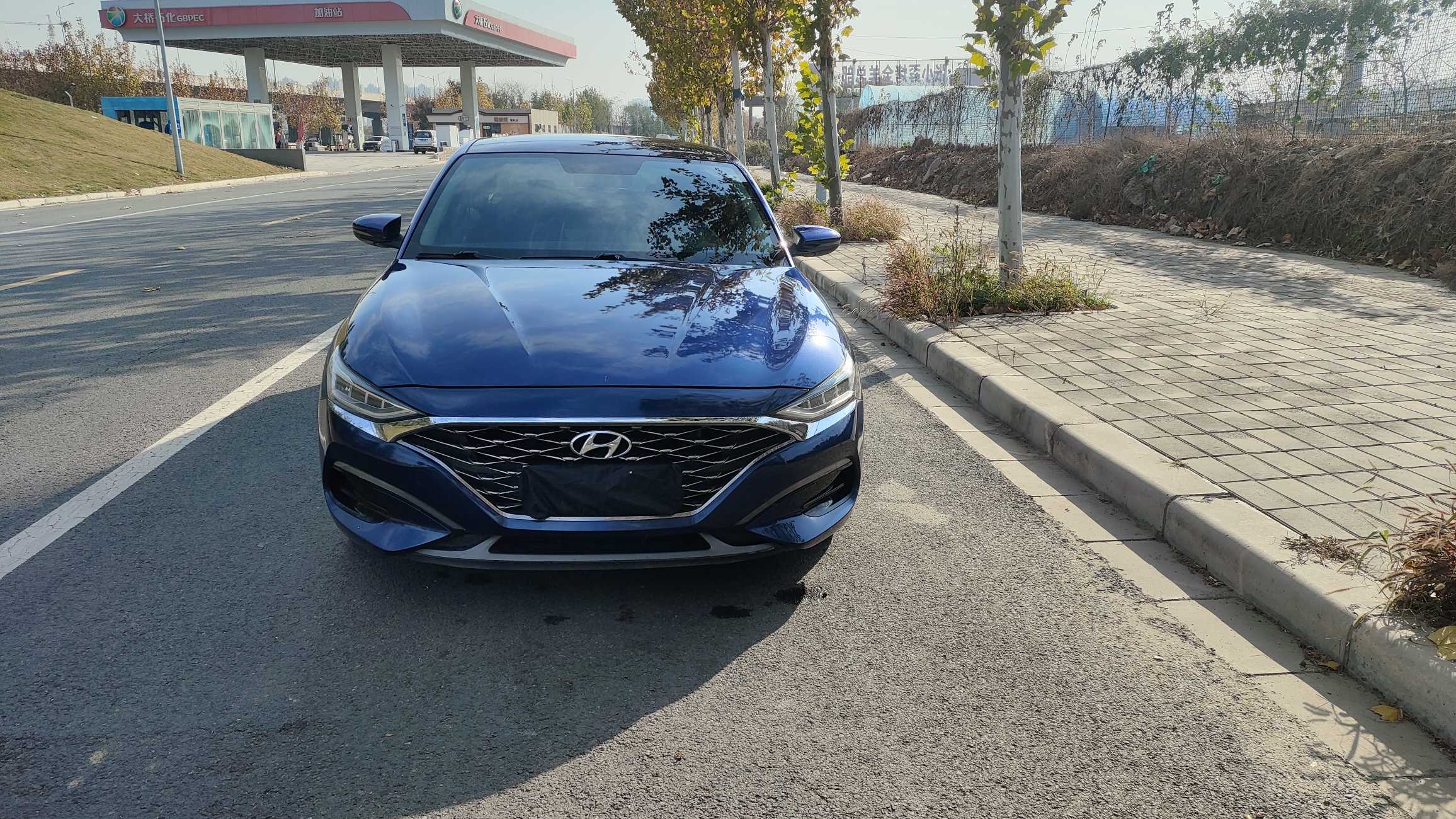 Hyundai Lafesta 2019 car image #3