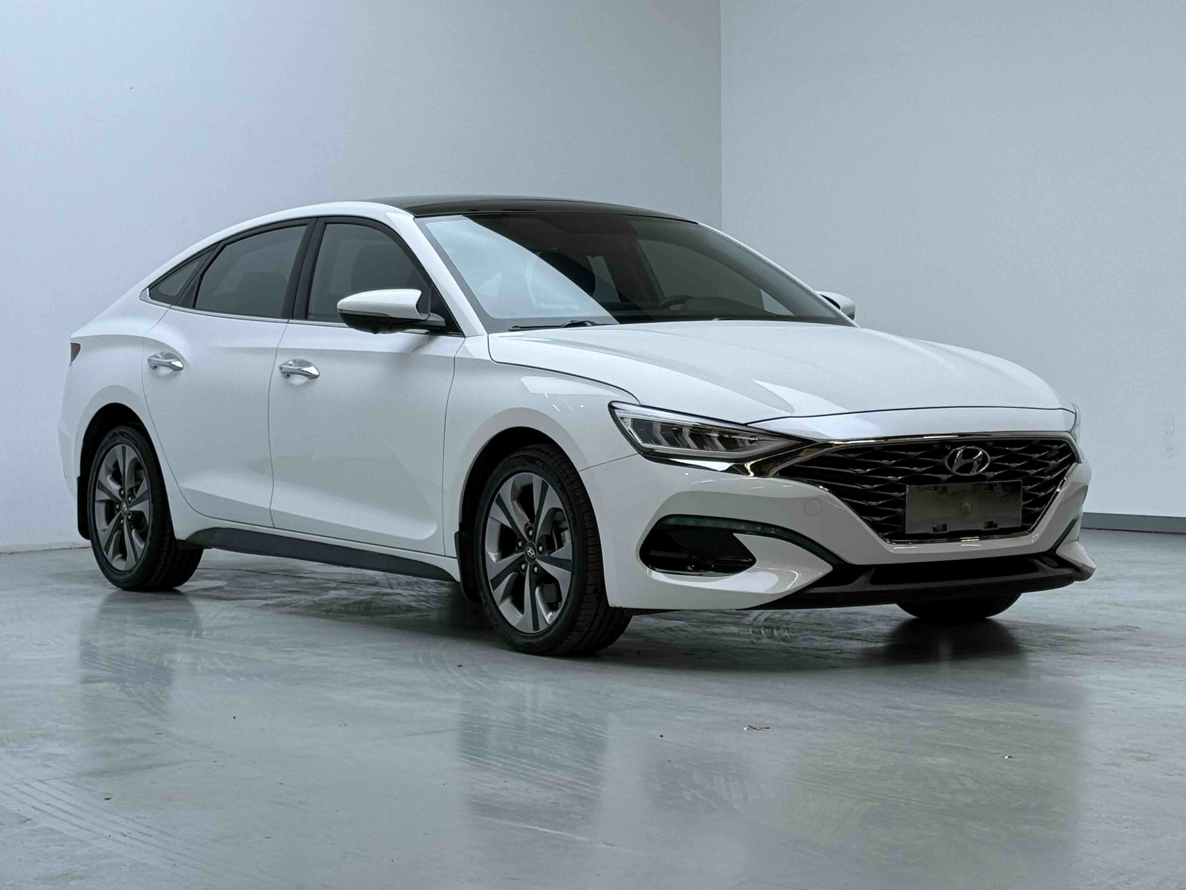 Hyundai Lafesta 2021 #3 Hyundai Lafesta 2021 car image #3