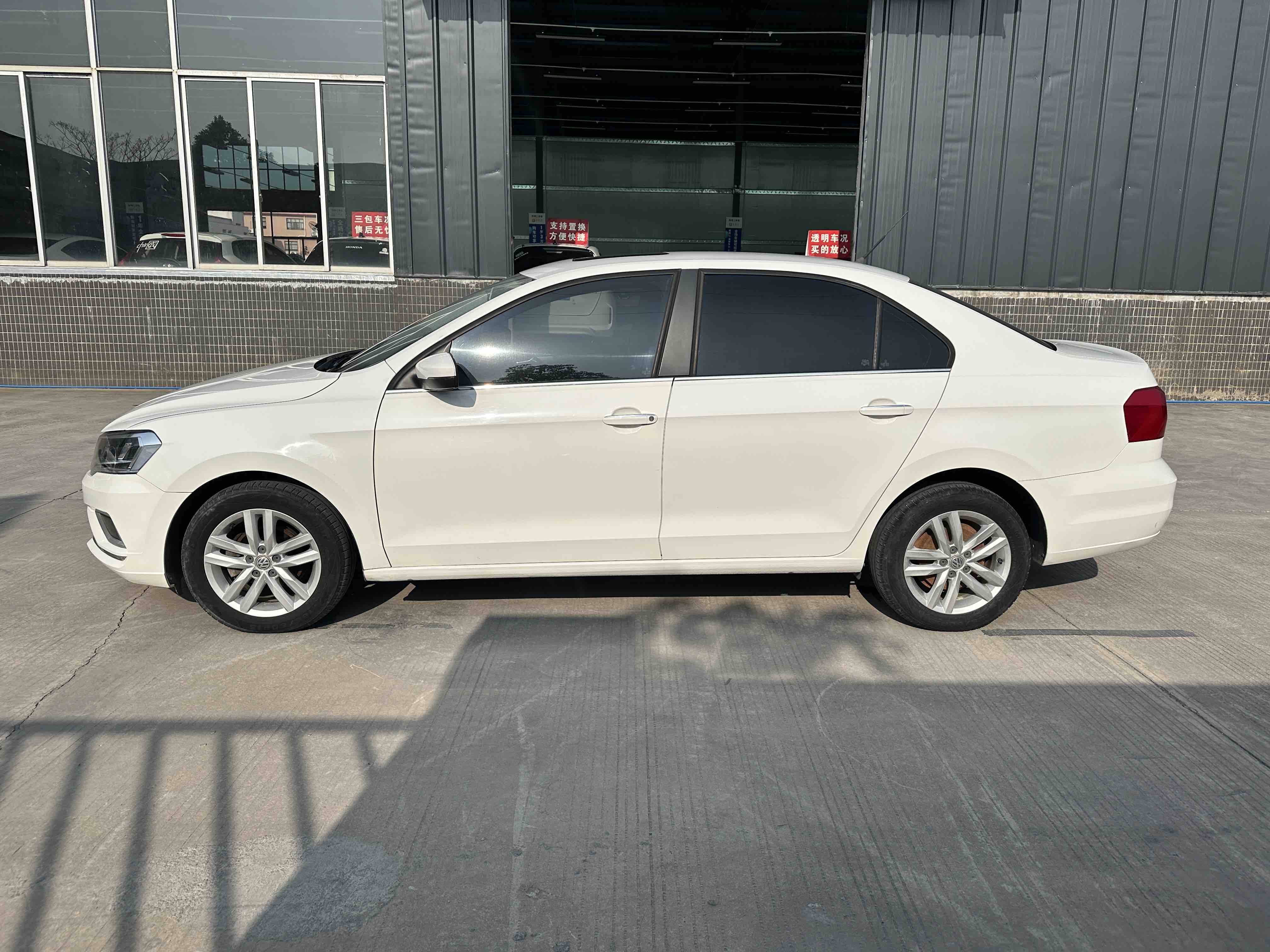 Jetta Jetta 2018 #3 Jetta Jetta 2018 car image #3